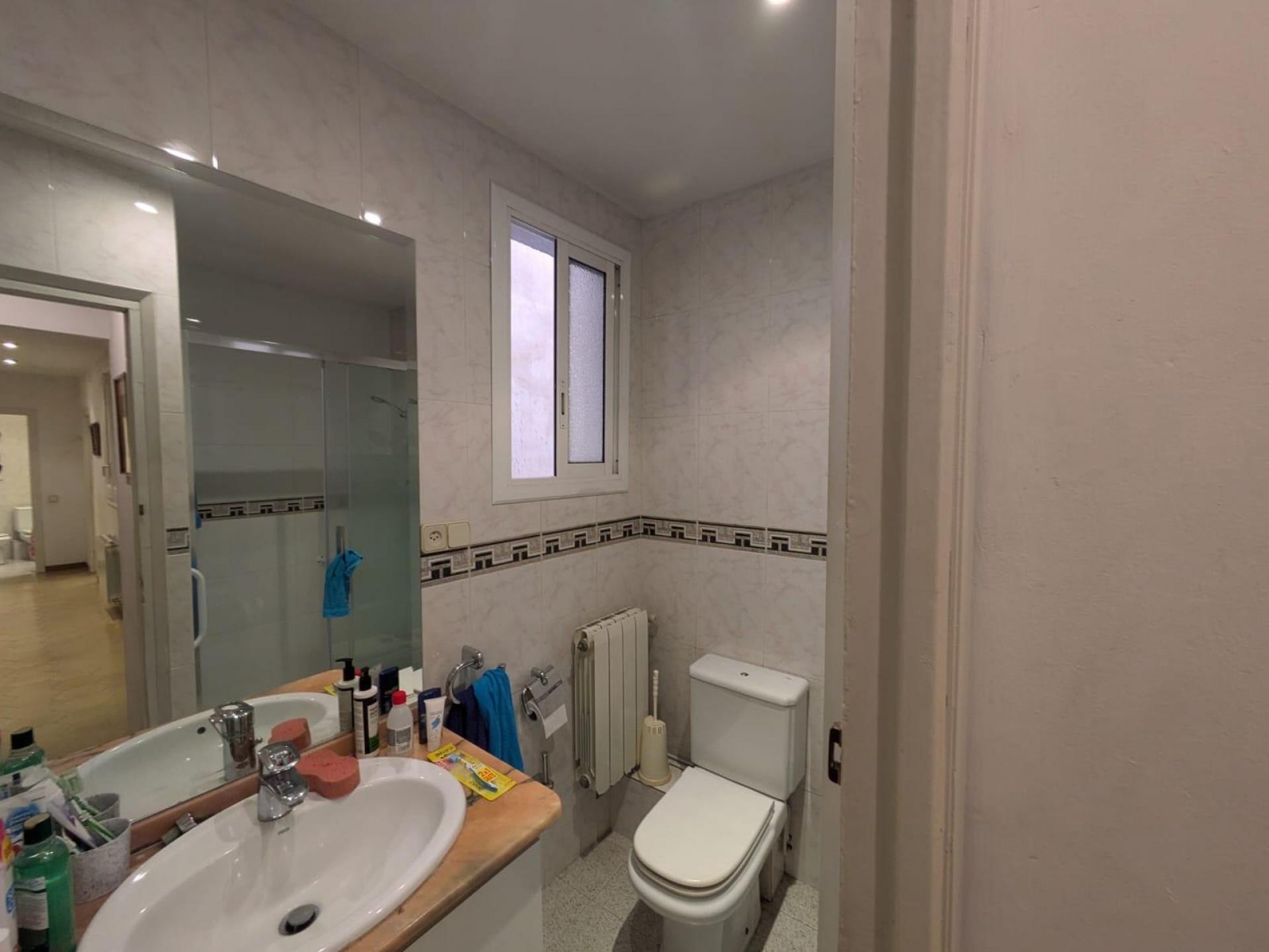 Piso – Barcelona 89.00 m2 photo28