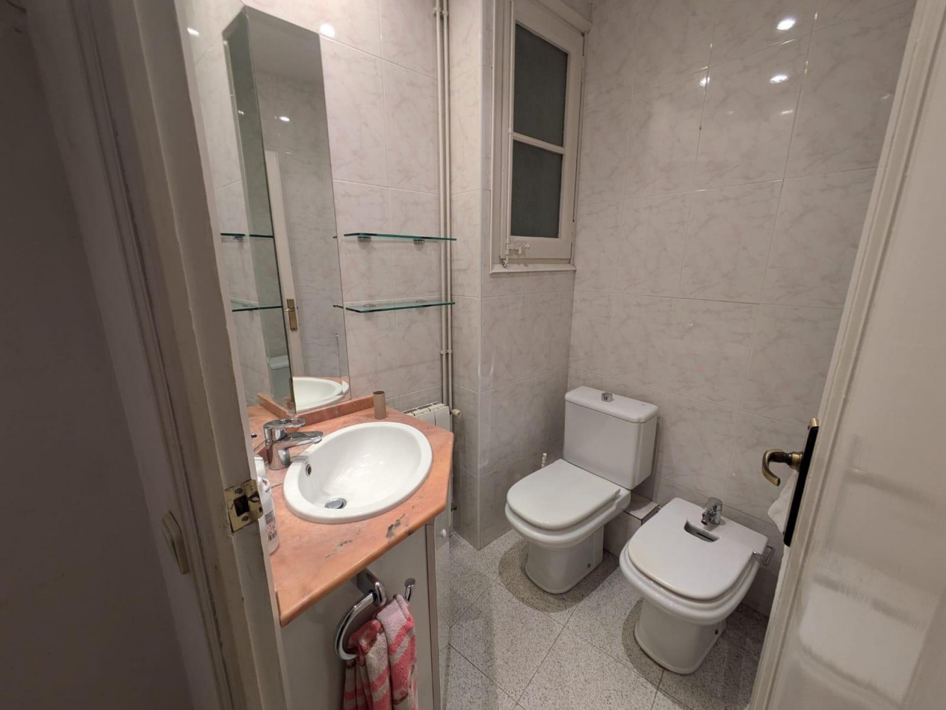 Piso – Barcelona 89.00 m2 photo16