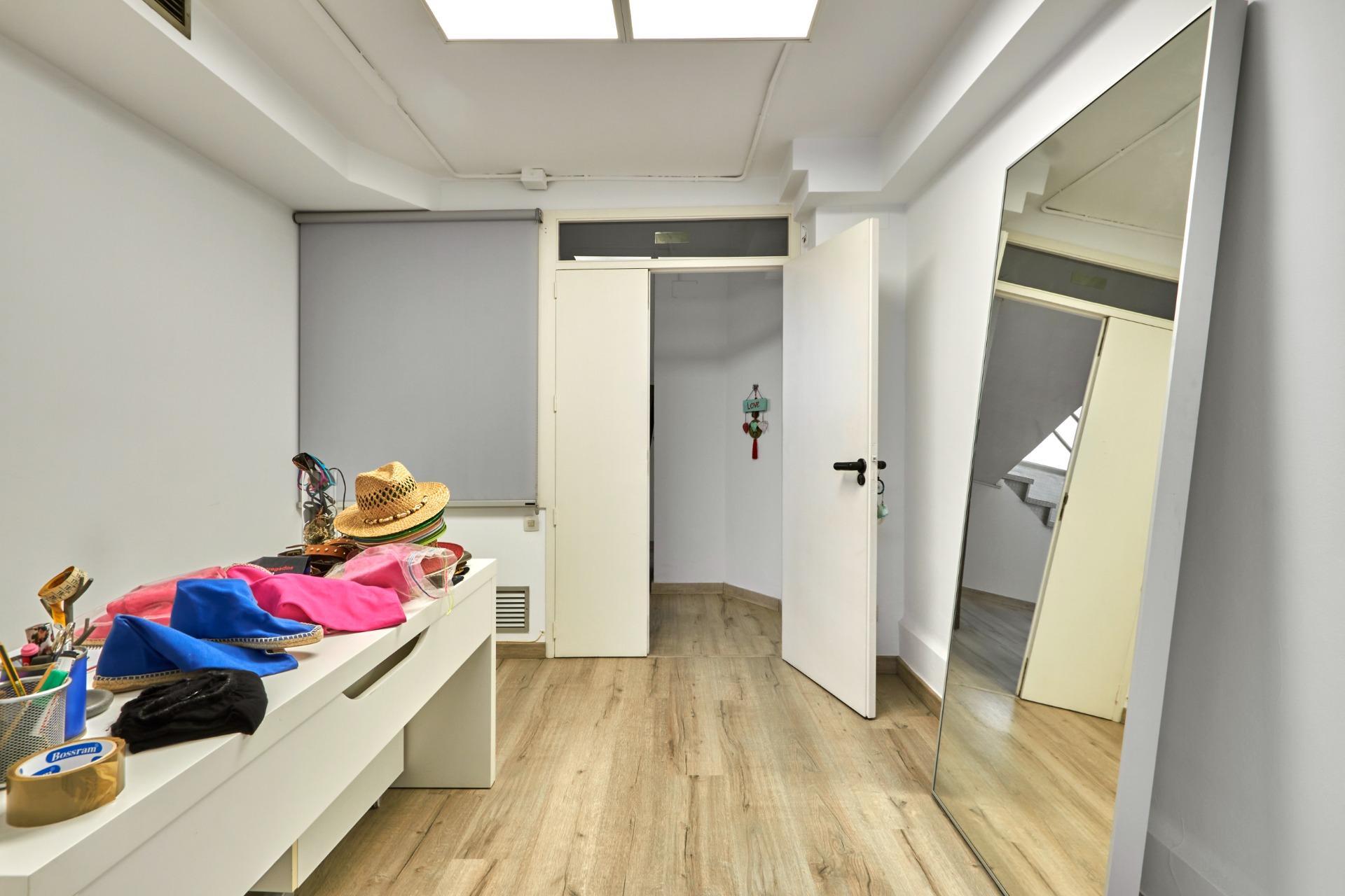 Local comercial – Barcelona 449.00 m2 photo40