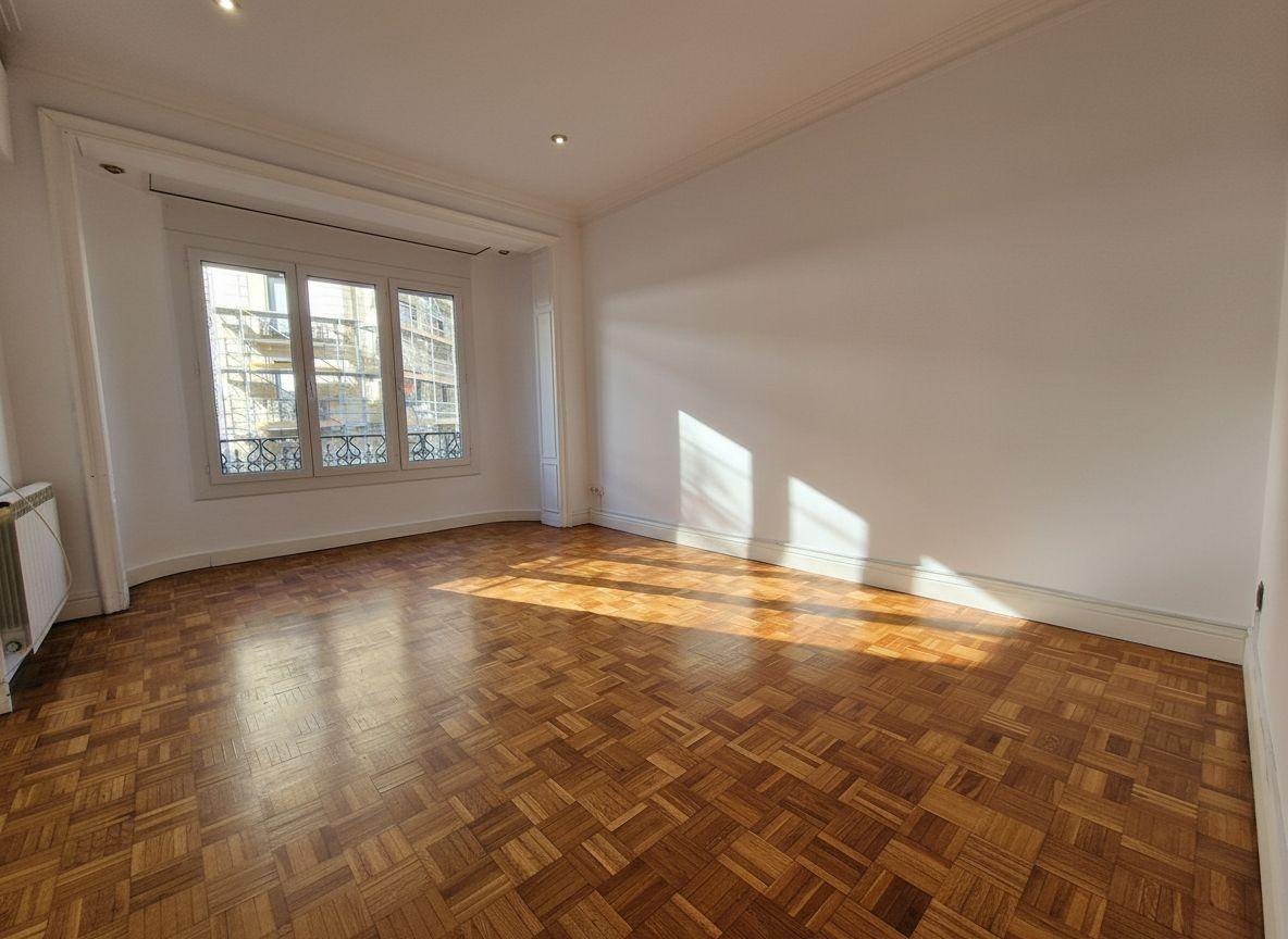 Piso – Barcelona 175.00 m2 photo6