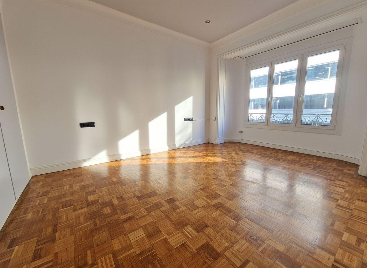 Piso – Barcelona 175.00 m2 photo10