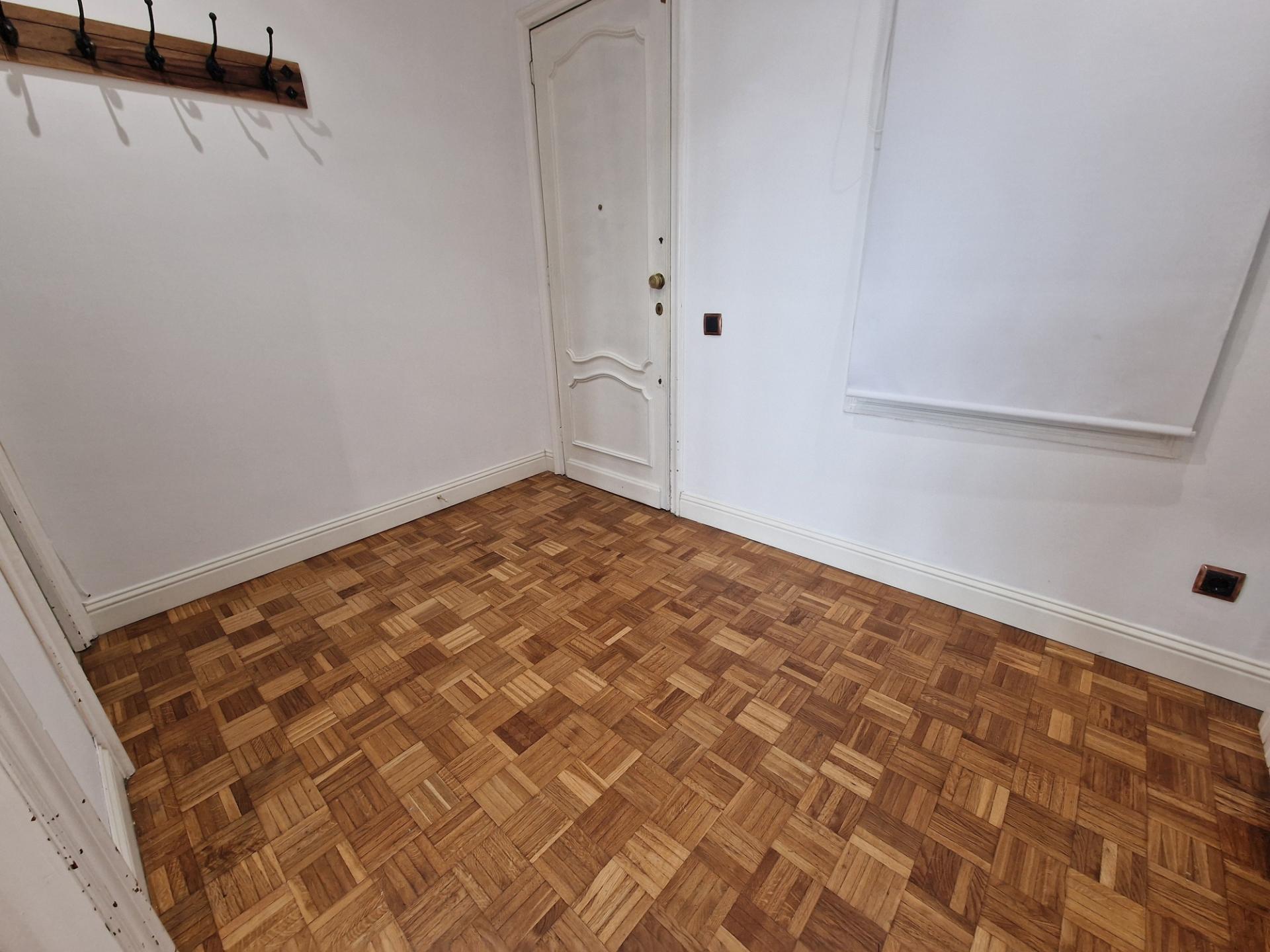 Piso – Barcelona 175.00 m2 photo16