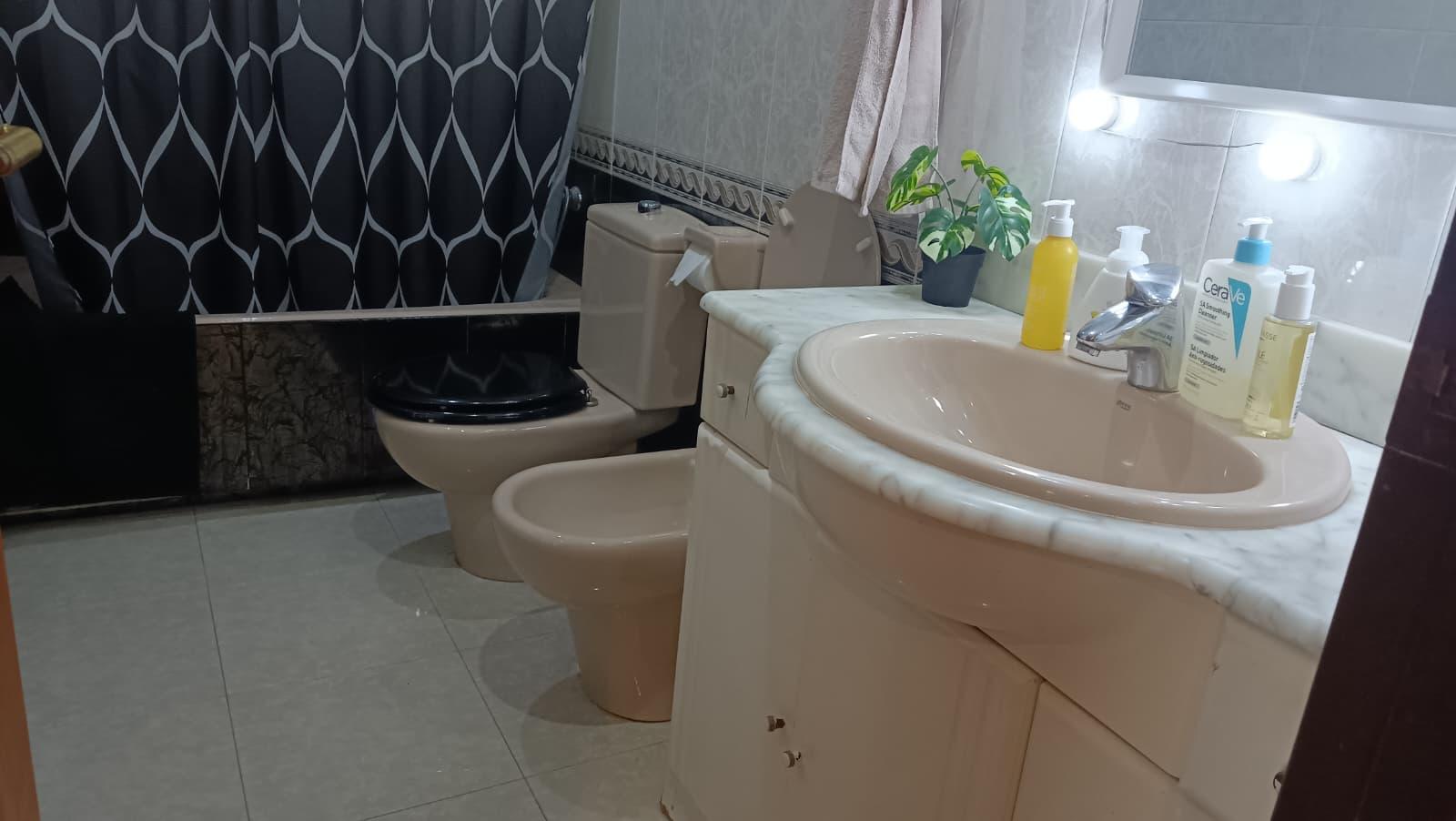 Piso – Cornellà de Llobregat 50.00 m2 photo4