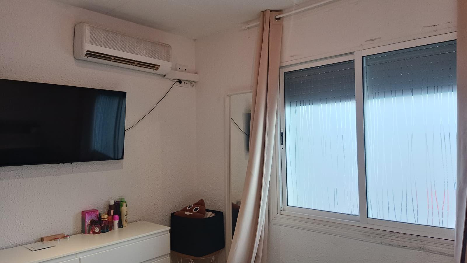 Piso – Cornellà de Llobregat 50.00 m2 photo10