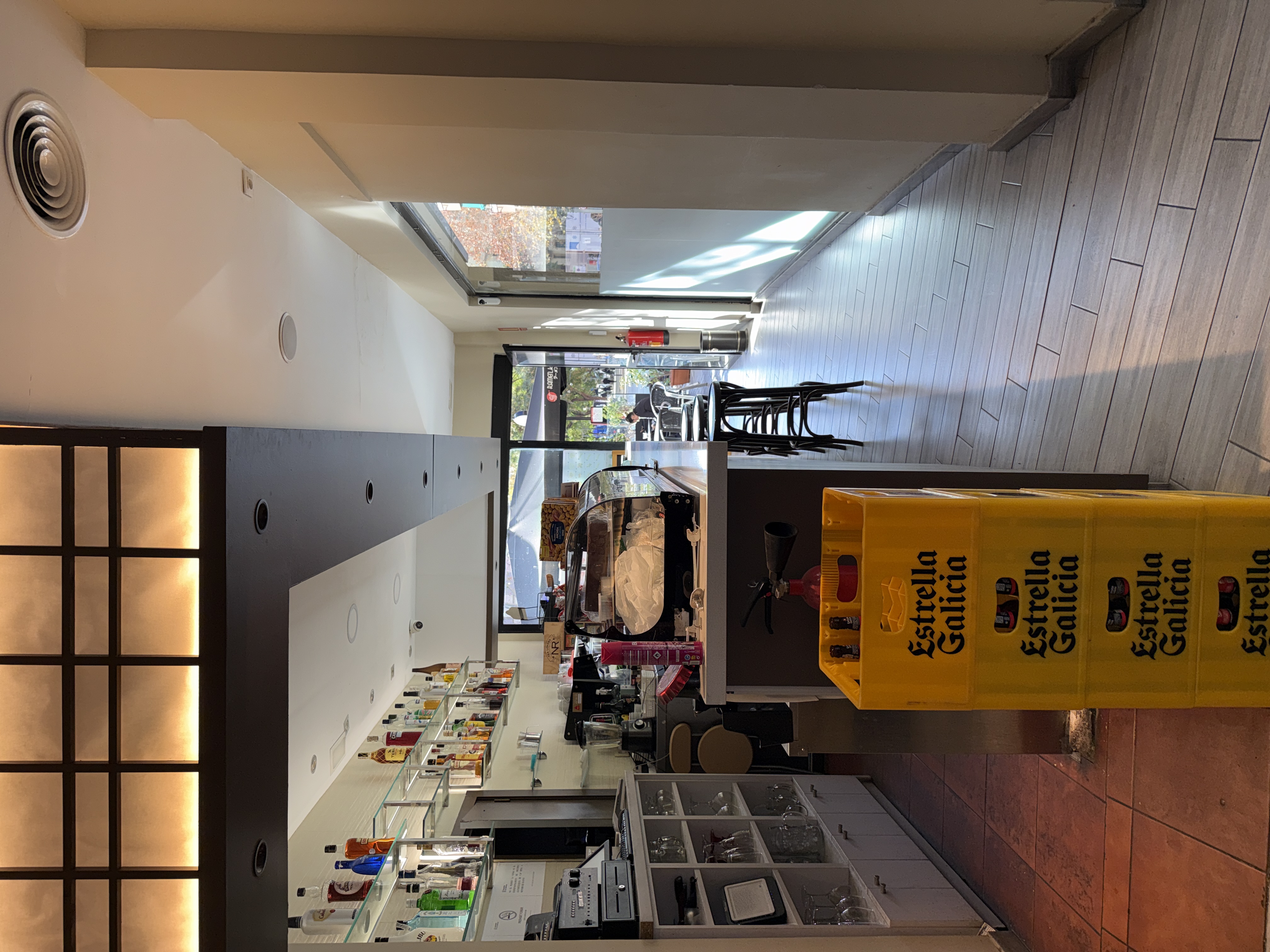 Local comercial – Barcelona 178.00 m2 photo3