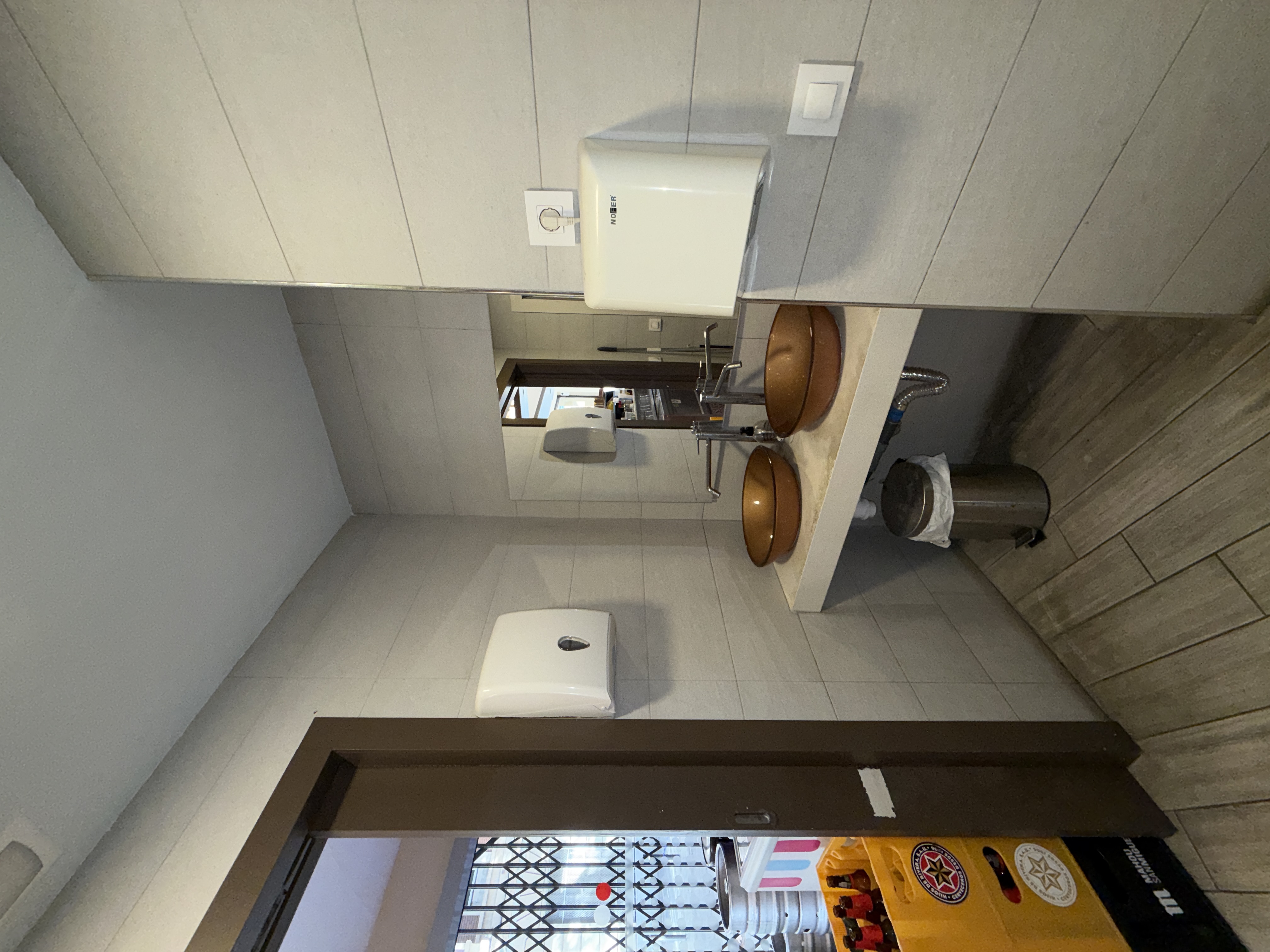 Local comercial – Barcelona 178.00 m2 photo29