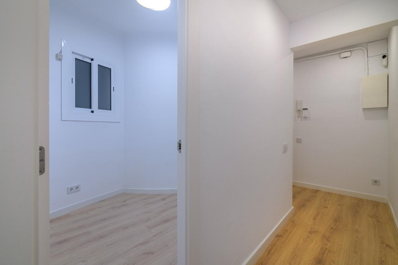 Pis – Barcelona 100.00 m2 photo10