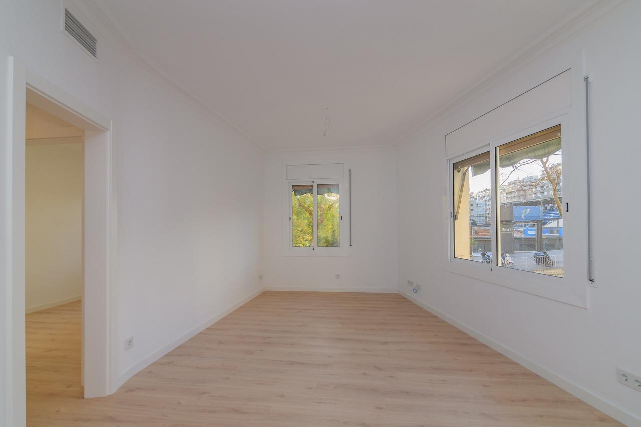 Pis – Barcelona 100.00 m2 photo41