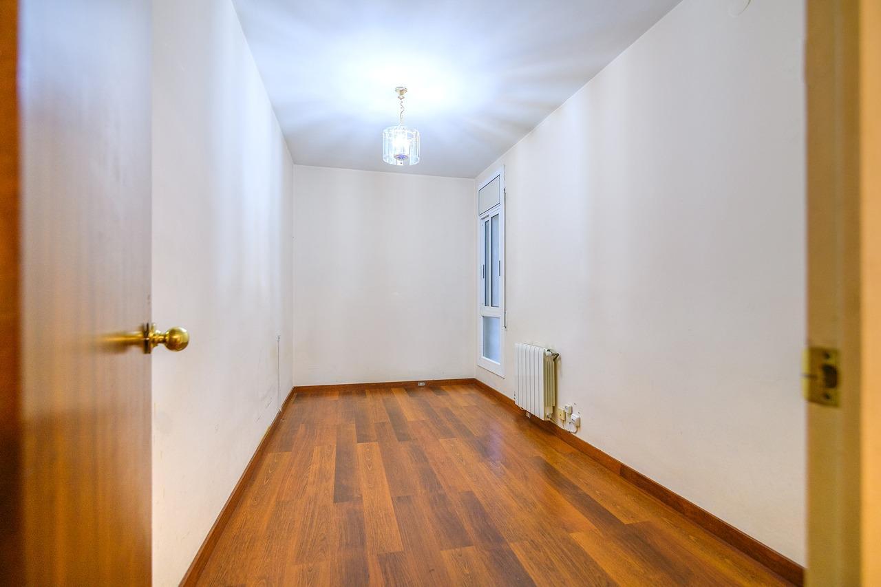 Piso – Barcelona 121.00 m2 photo24