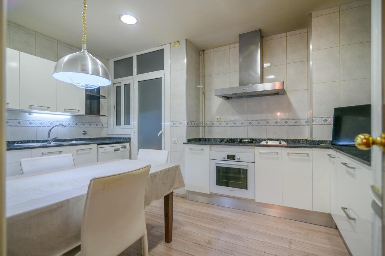 Piso – Barcelona 121.00 m2 photo16