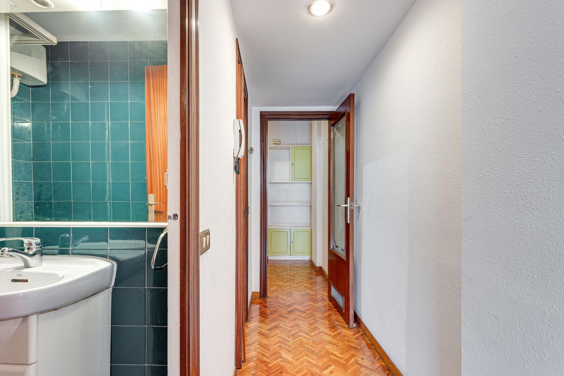 Piso – Barcelona 60.00 m2 photo24