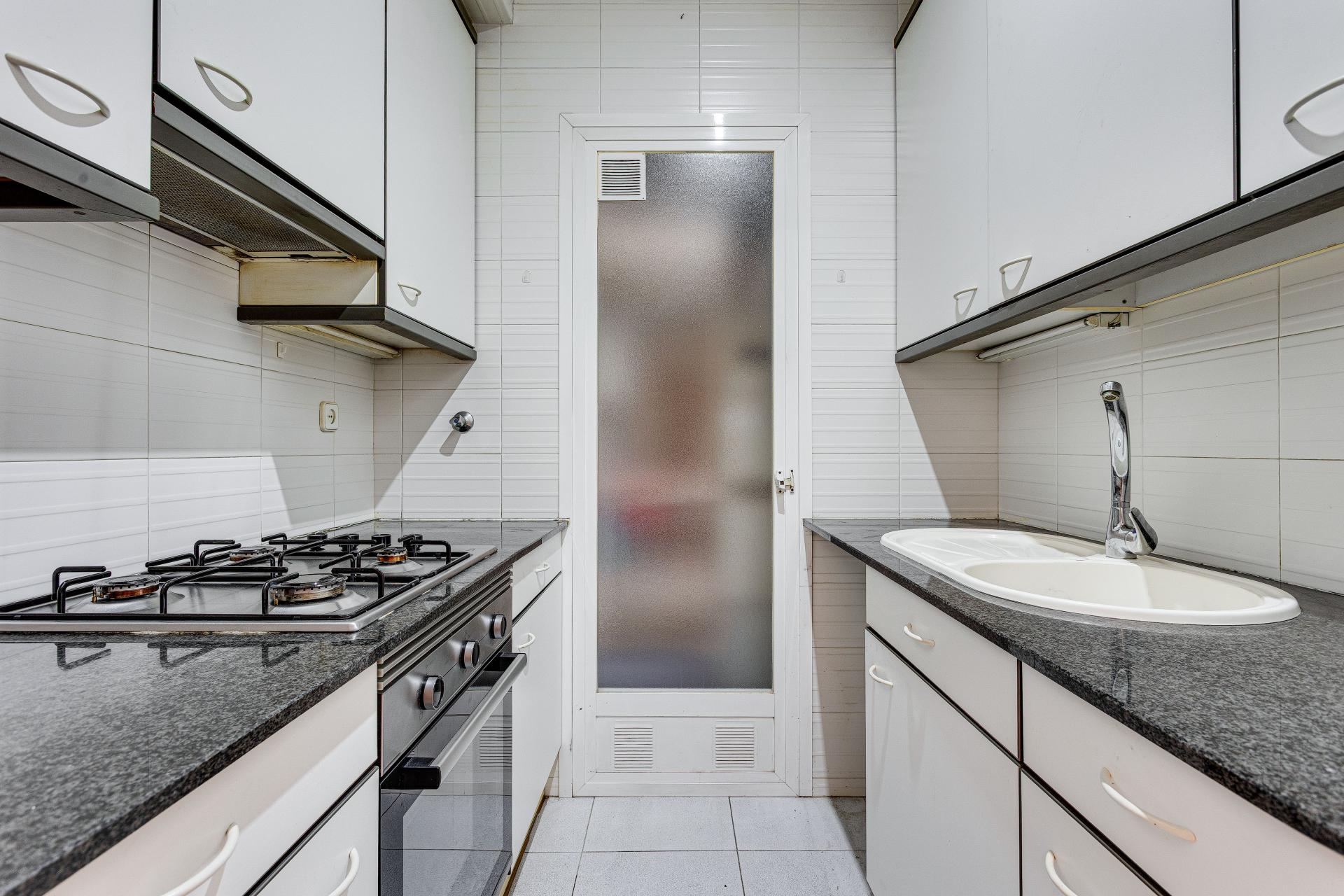 Piso – Barcelona 60.00 m2 photo17