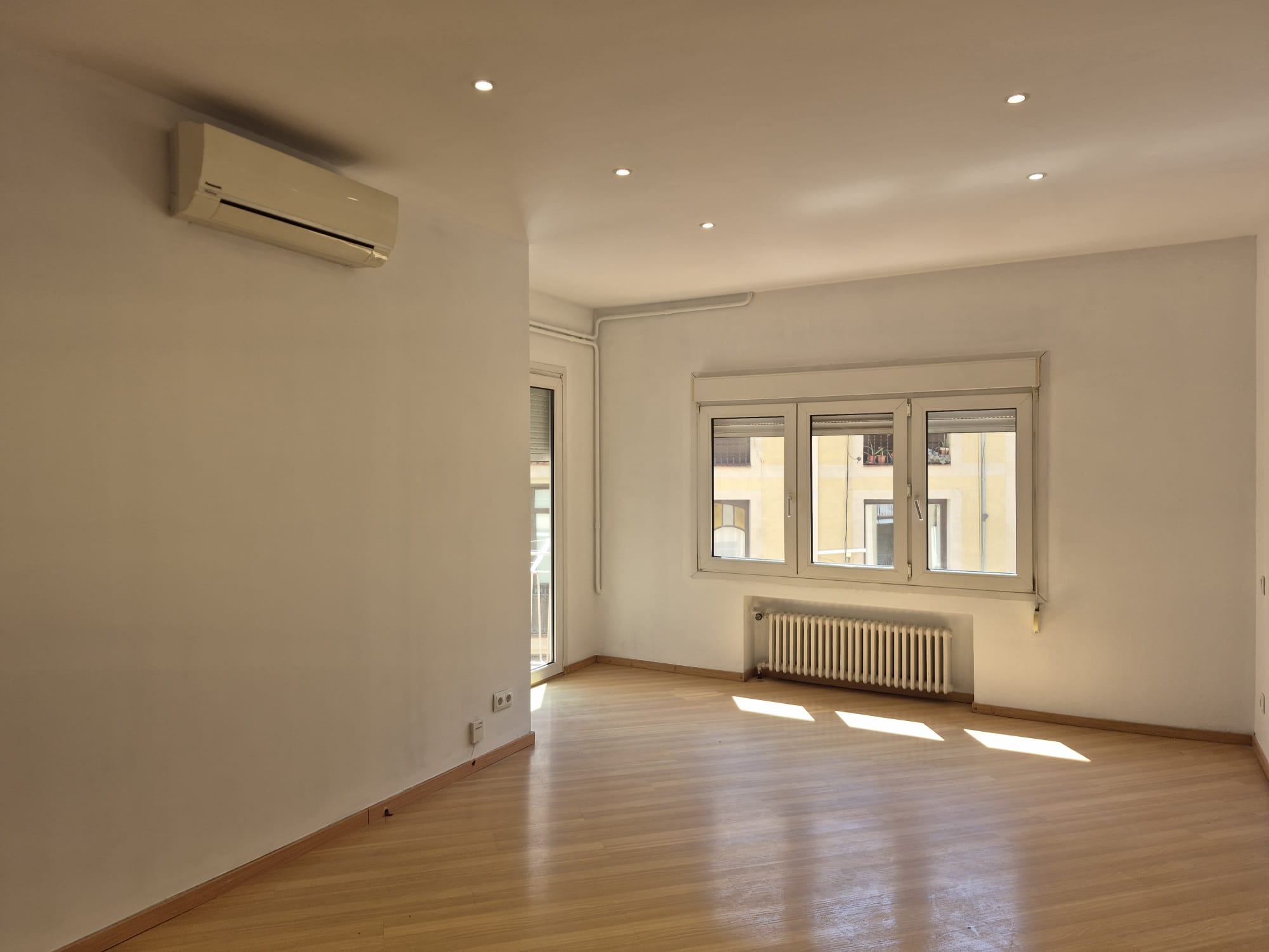 Piso – Barcelona 87.00 m2 photo3