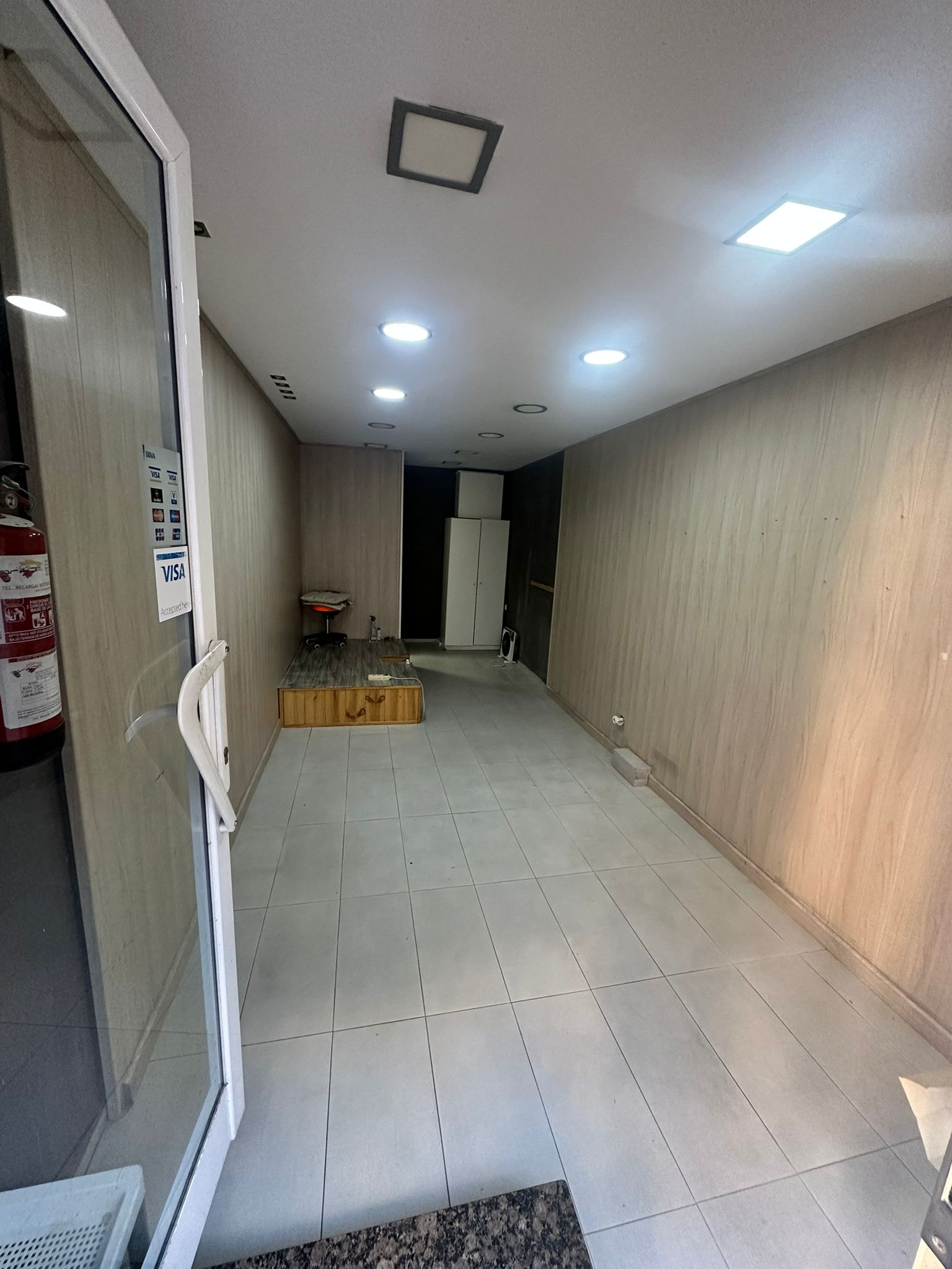 Local comercial – Barcelona 30.00 m2 photo4