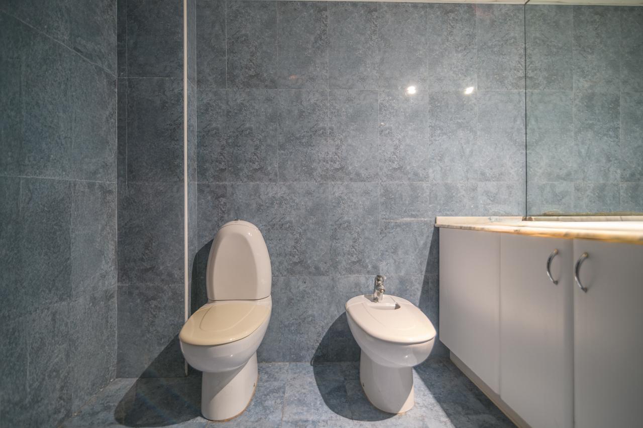 Piso – Hospitalet de Llobregat 150.00 m2 photo25