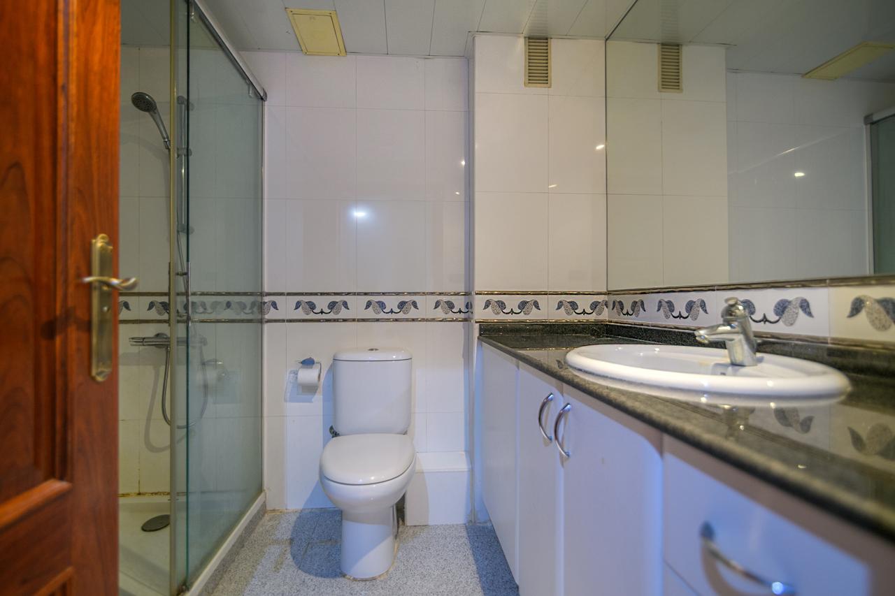 Piso – Hospitalet de Llobregat 150.00 m2 photo26