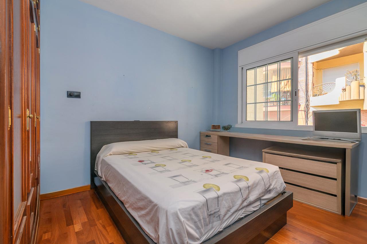 Piso – Hospitalet de Llobregat 150.00 m2 photo19