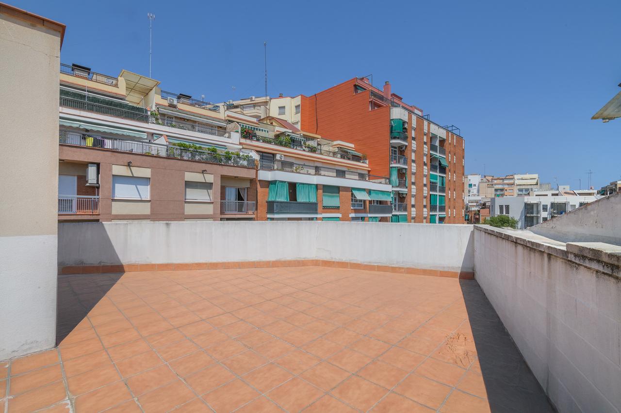 Piso – Hospitalet de Llobregat 150.00 m2 photo30