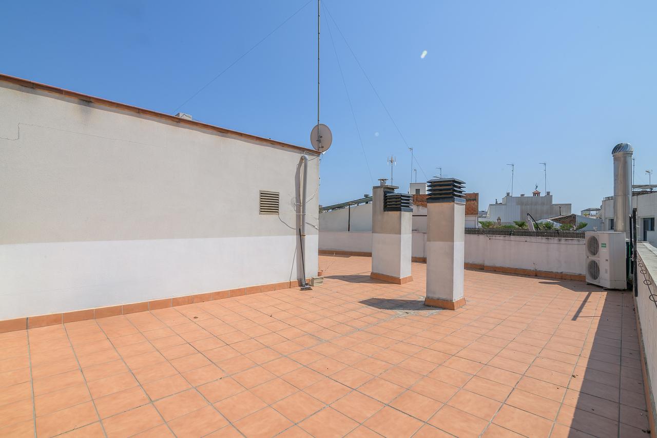 Piso – Hospitalet de Llobregat 150.00 m2 photo32