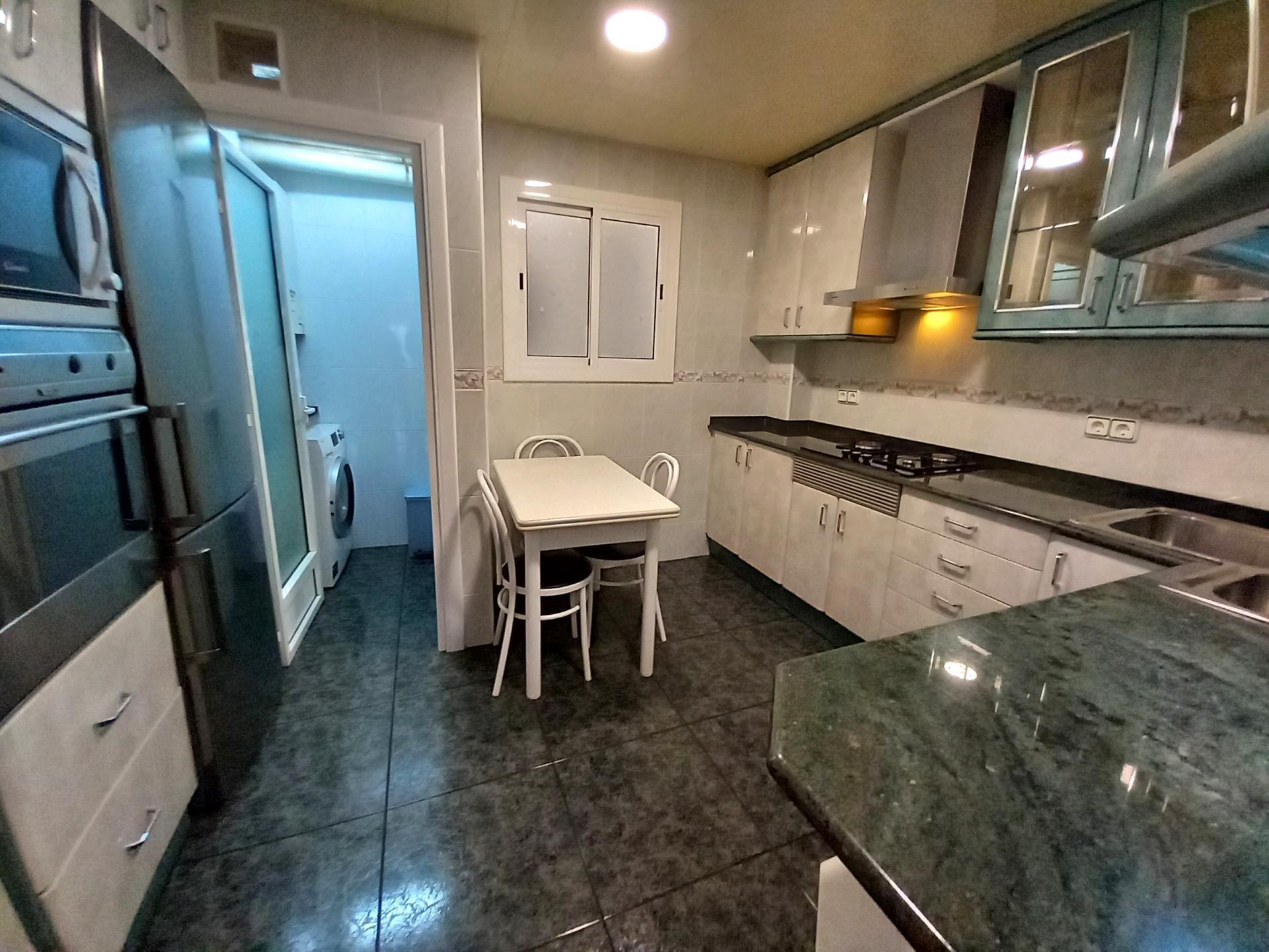 Piso – Barcelona 96.00 m2 photo8