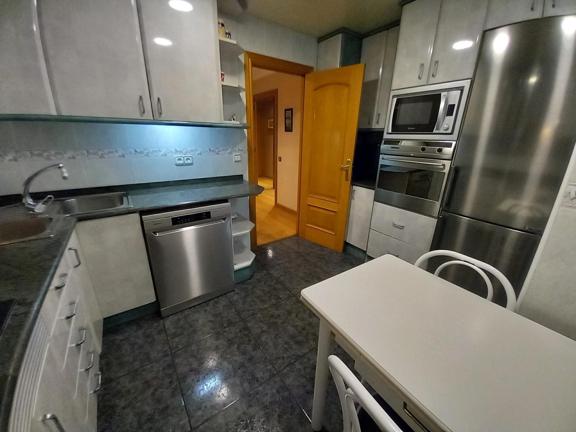 Piso – Barcelona 96.00 m2 photo11