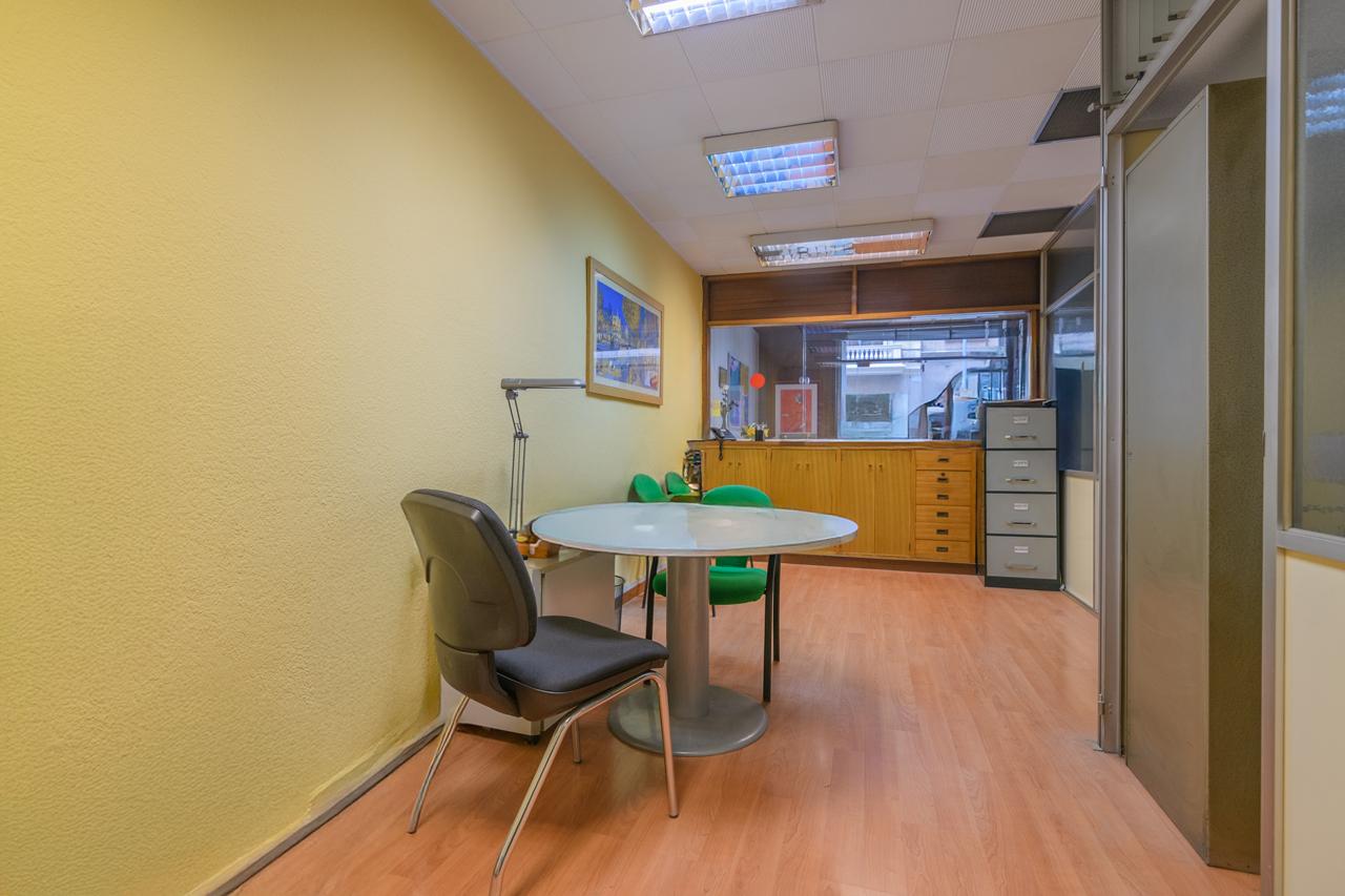 Local comercial – Barcelona 263.00 m2 photo9