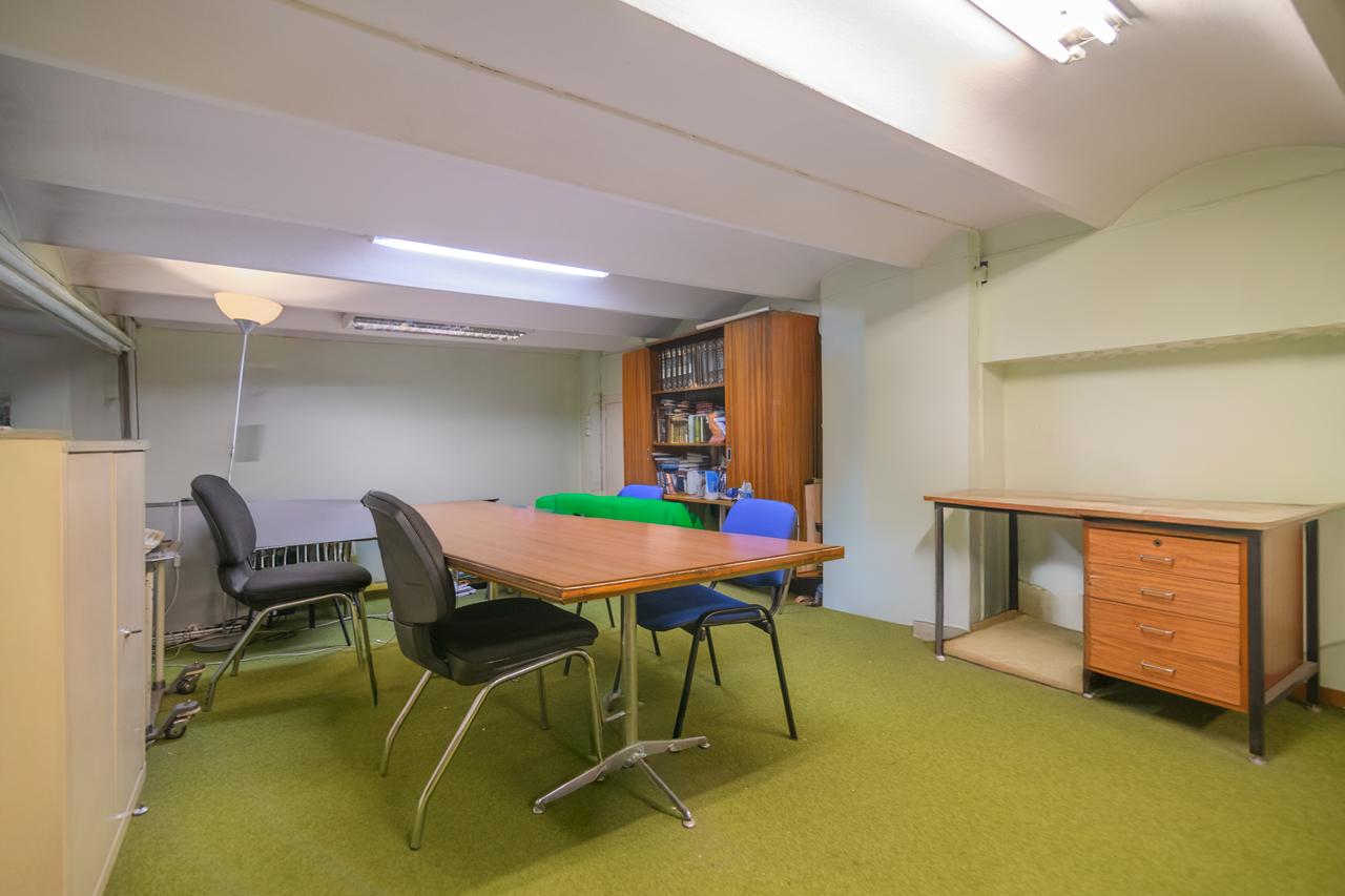 Local comercial – Barcelona 263.00 m2 photo21