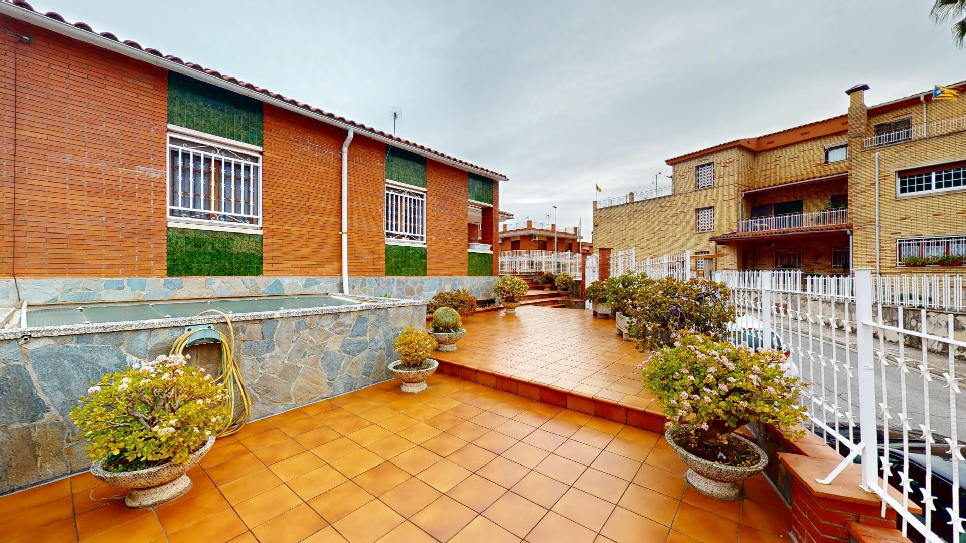 Otras casas – Viladecans 248.00 m2 photo2