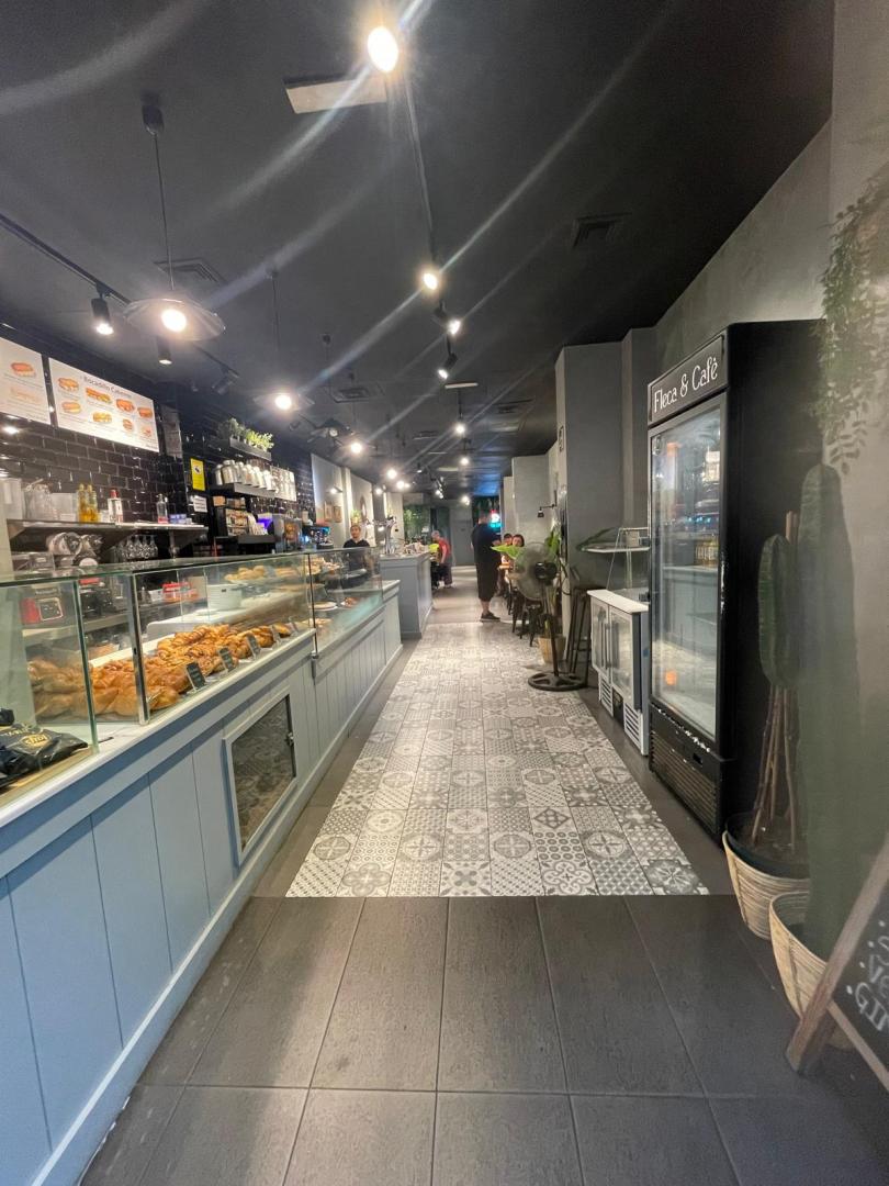 Local comercial – Barcelona 180.00 m2 photo3