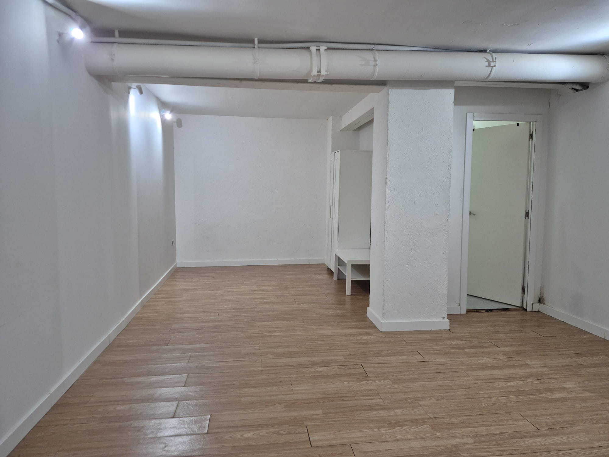 Local comercial – Barcelona 309.00 m2 photo33