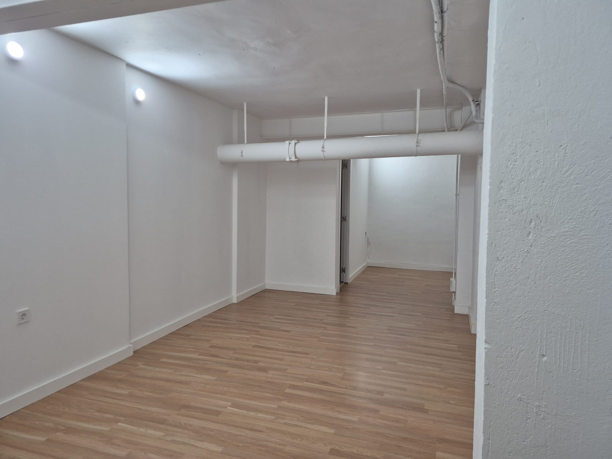 Local comercial – Barcelona 309.00 m2 photo19