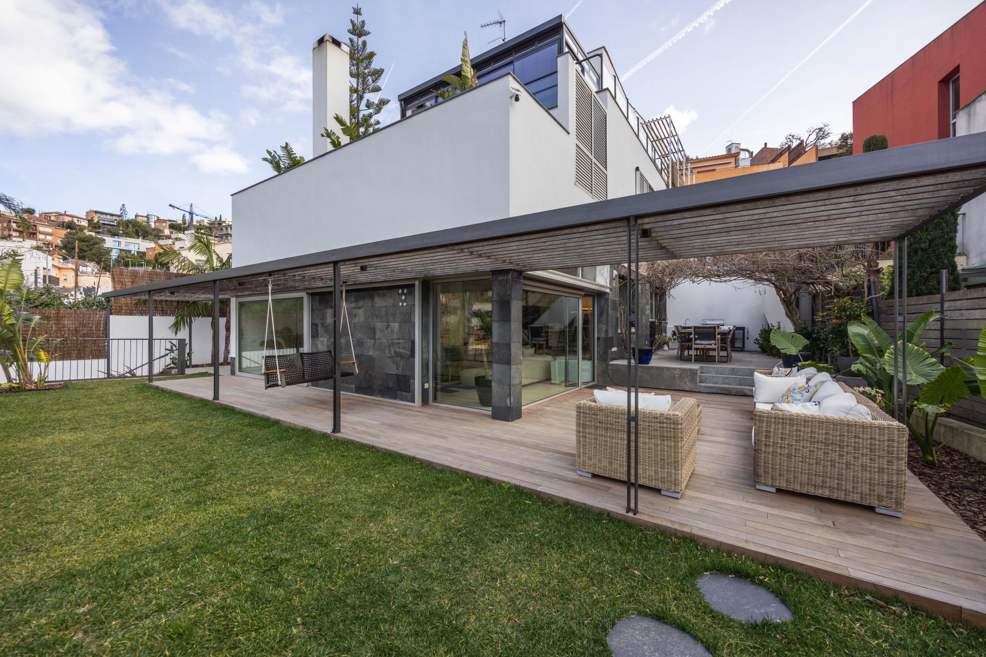 Chalet – Esplugues de Llobregat 351.00 m2 photo2