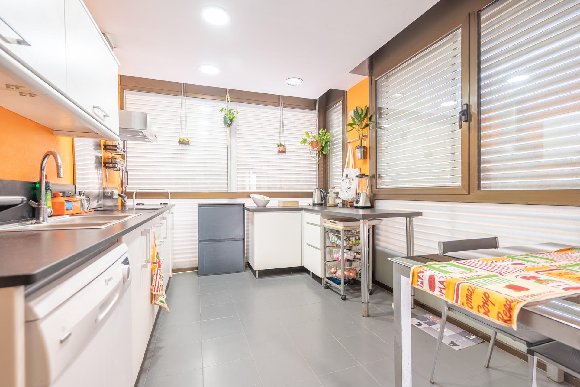 Piso – Barcelona 95.00 m2 photo14