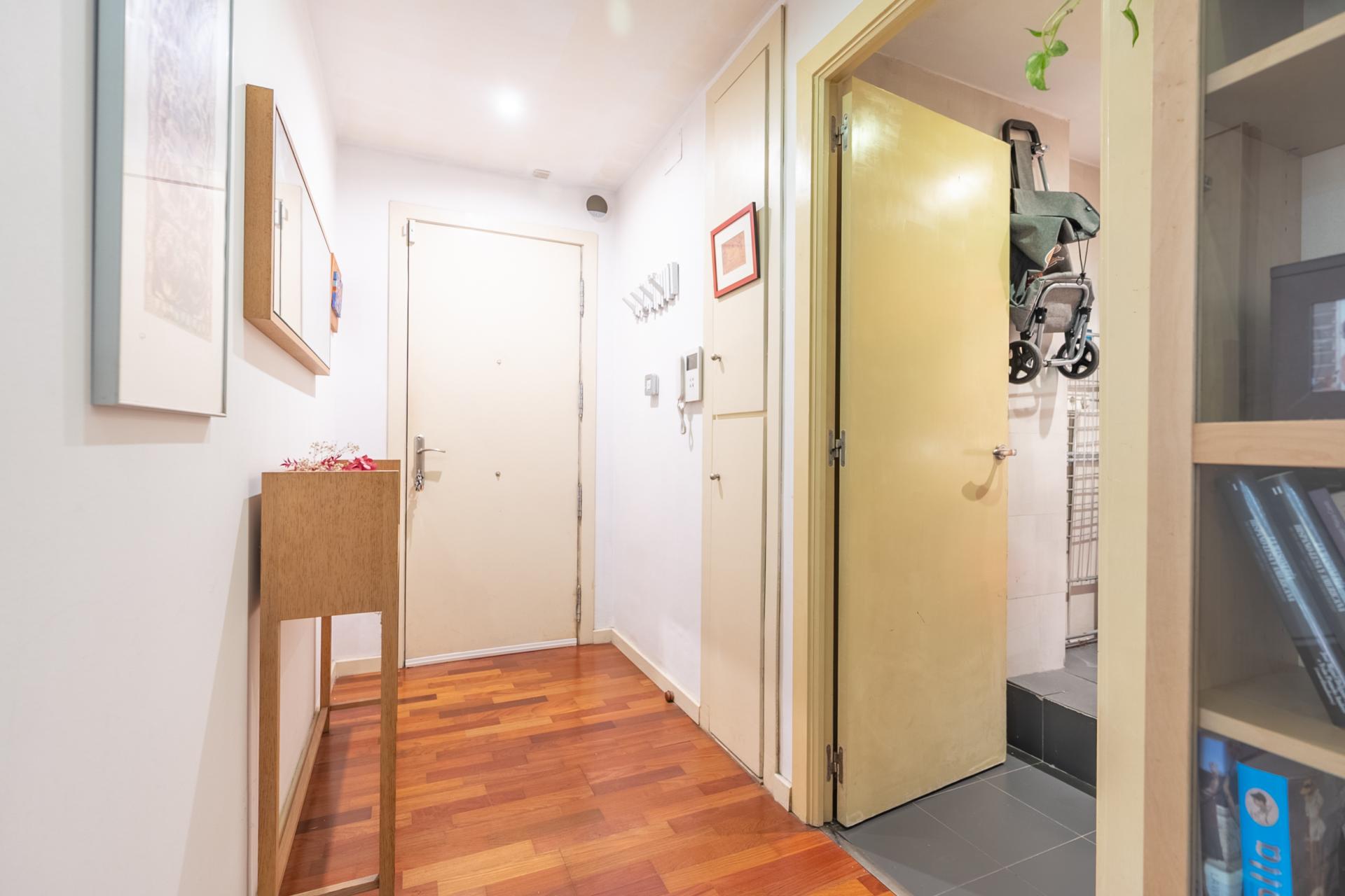 Piso – Barcelona 95.00 m2 photo2