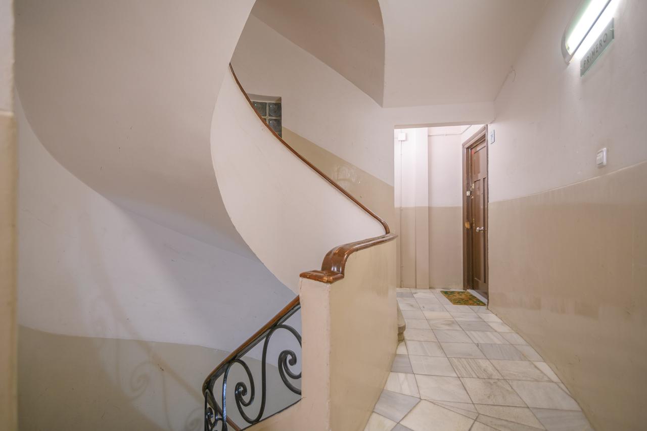 Piso – Barcelona 100.00 m2 photo18