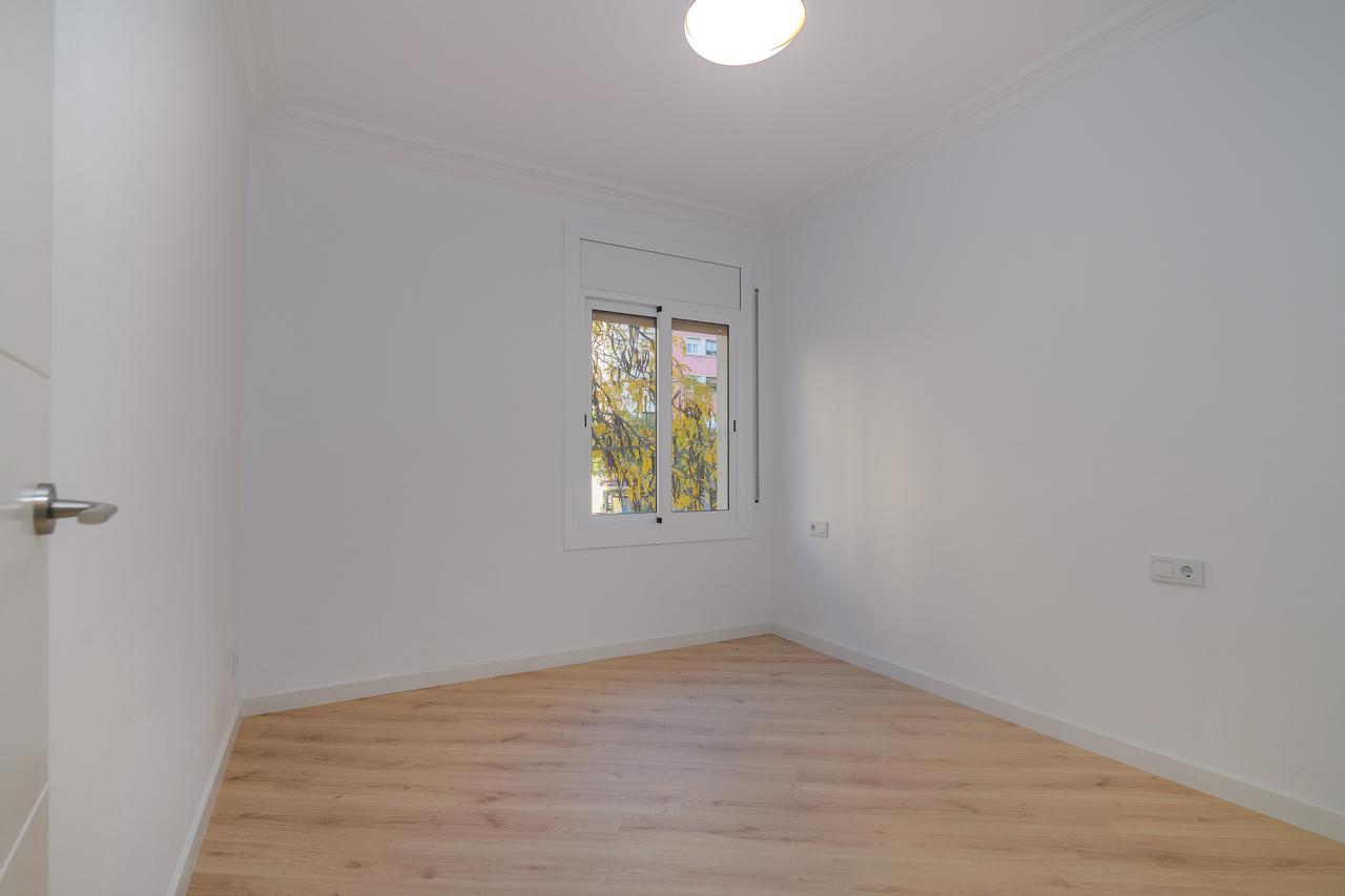 Piso – Barcelona 100.00 m2 photo11