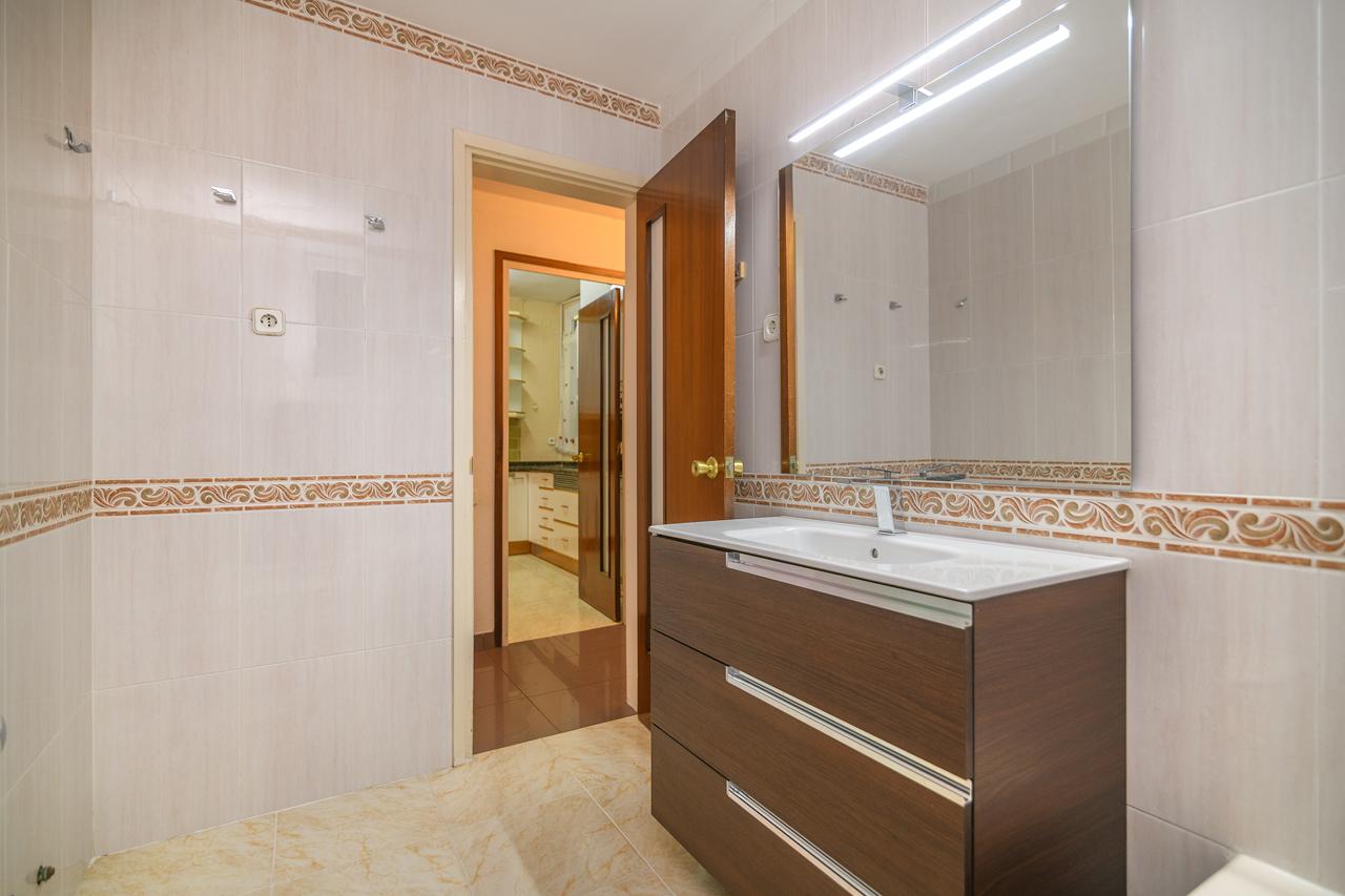 Piso – Barcelona 130.00 m2 photo20