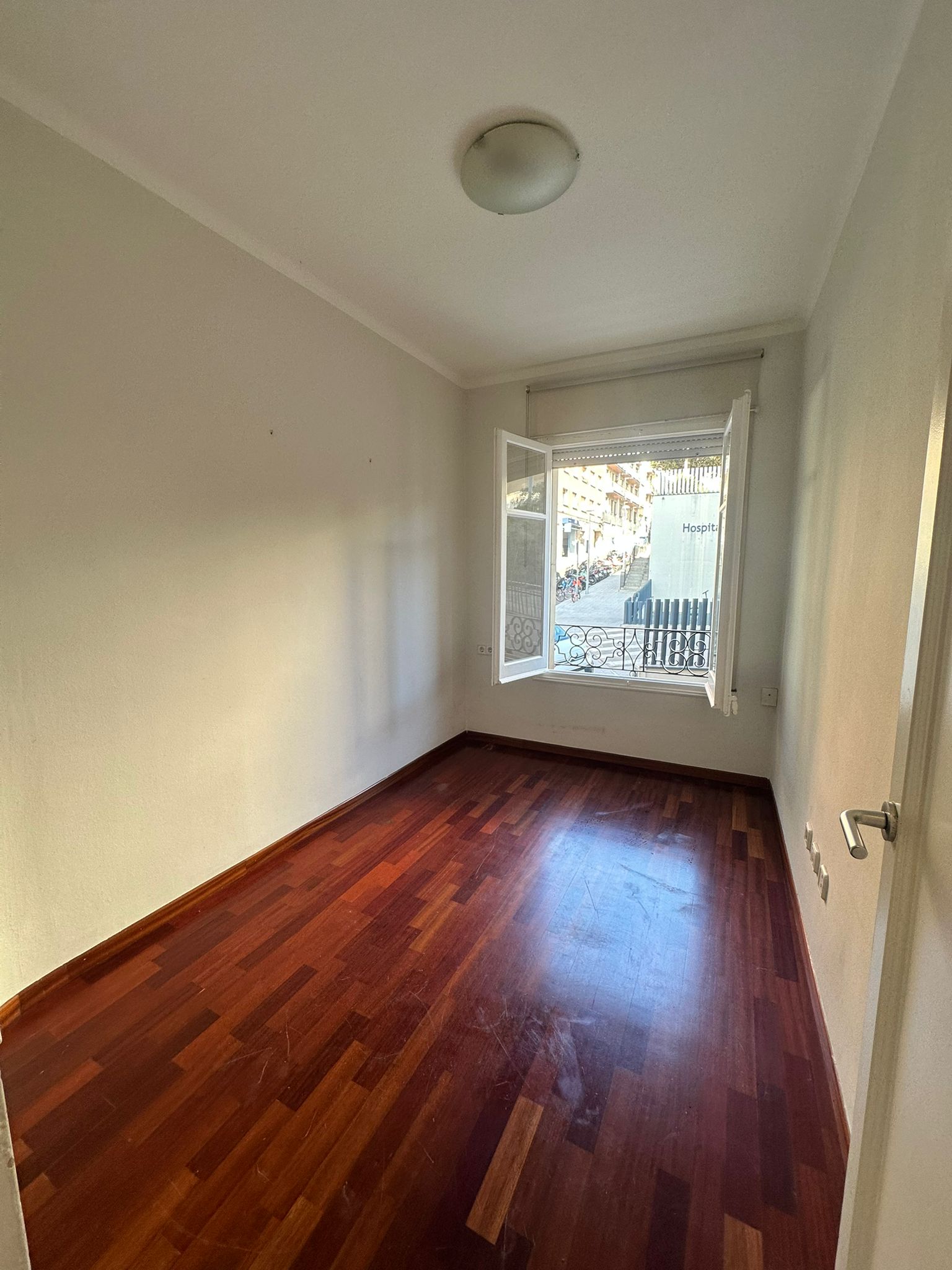 Piso – Barcelona 89.00 m2 photo5