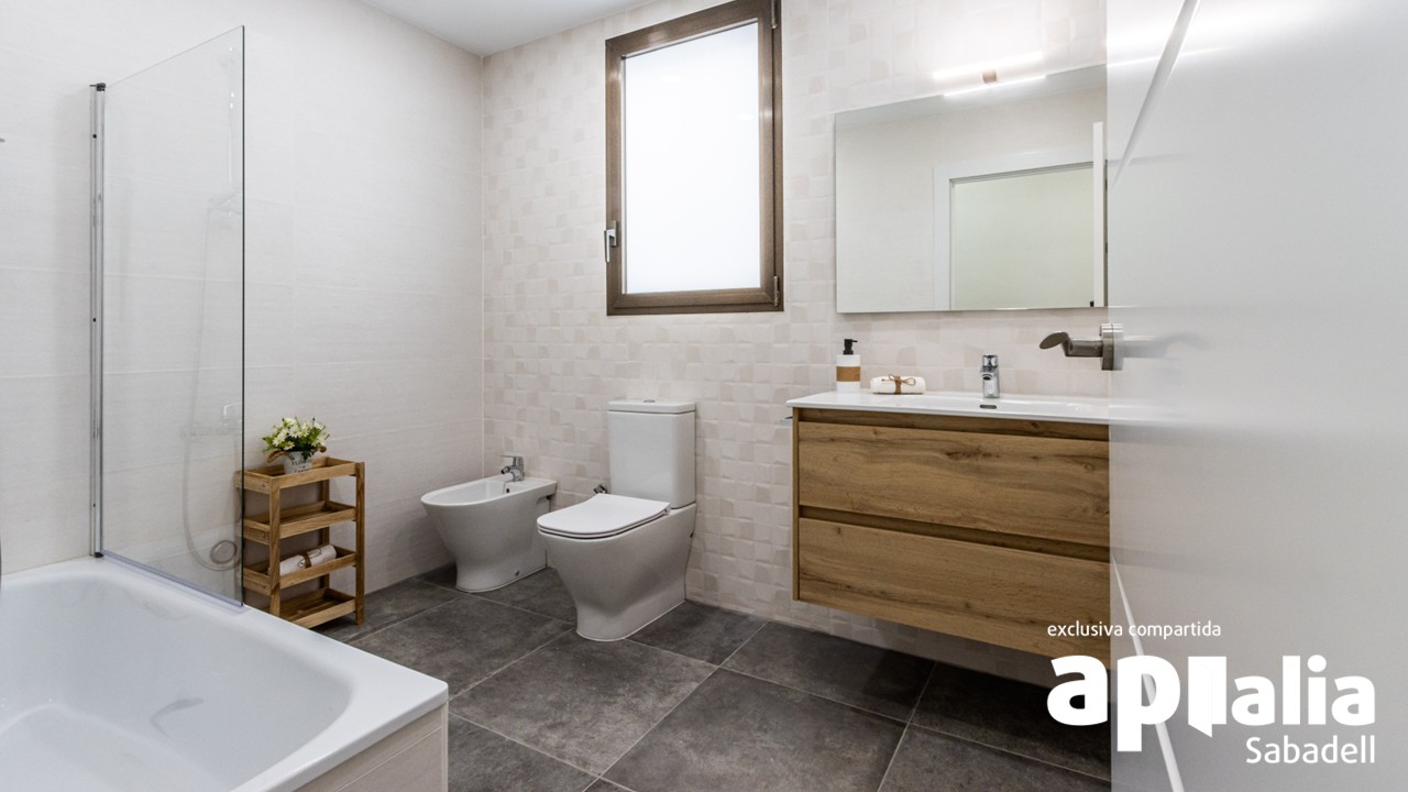 Unifamiliar adosada – Sabadell 597.00 m2 photo18