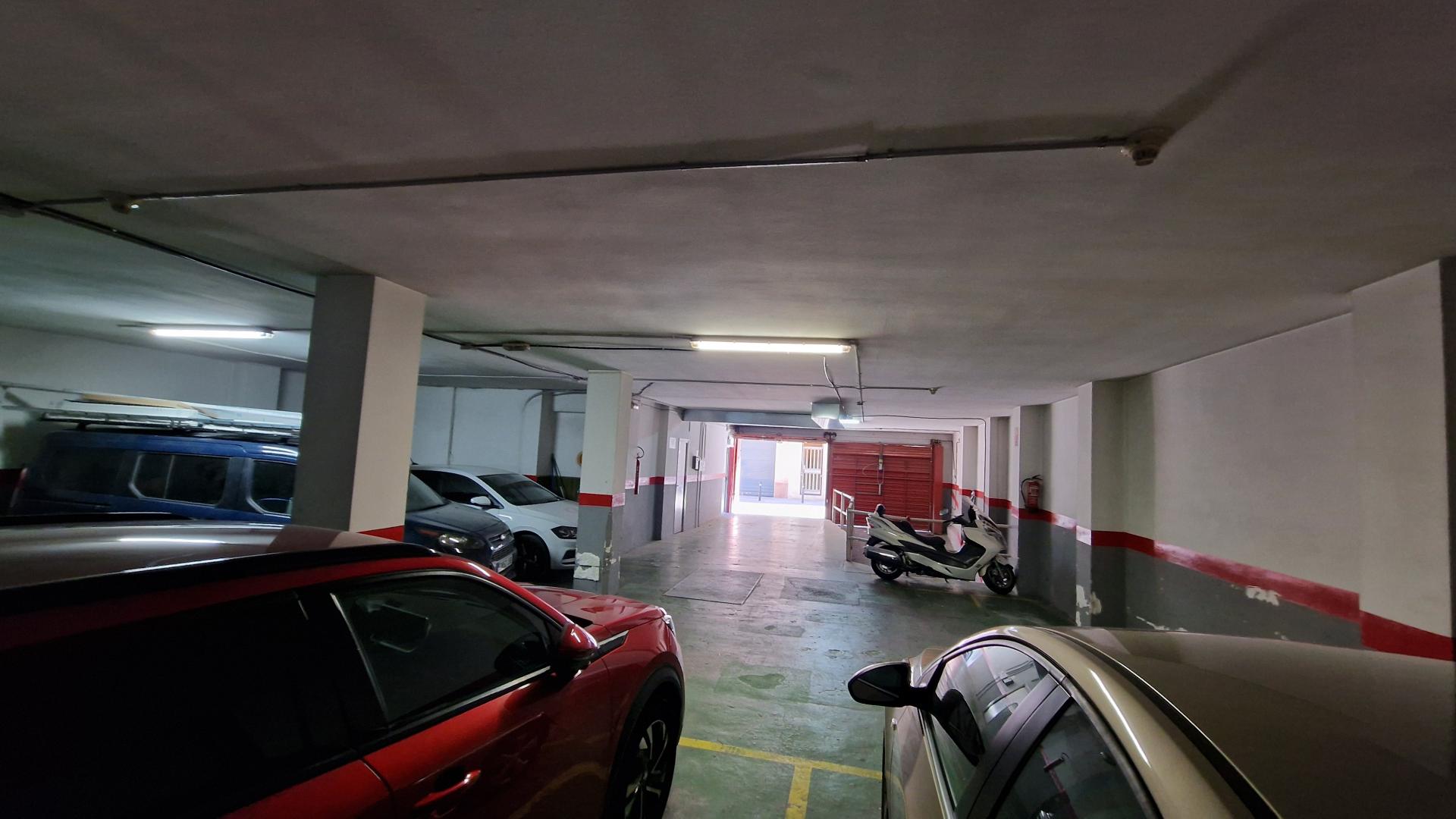 Local comercial – Hospitalet de Llobregat 383.00 m2 photo4