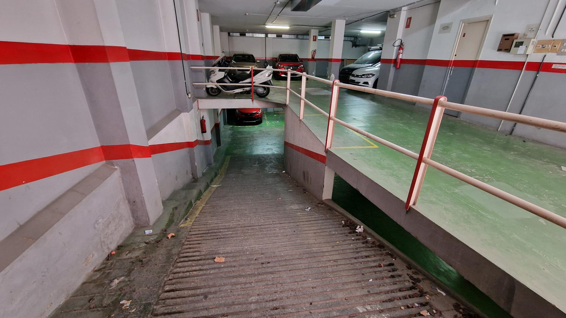 Local comercial – Hospitalet de Llobregat 383.00 m2 photo5