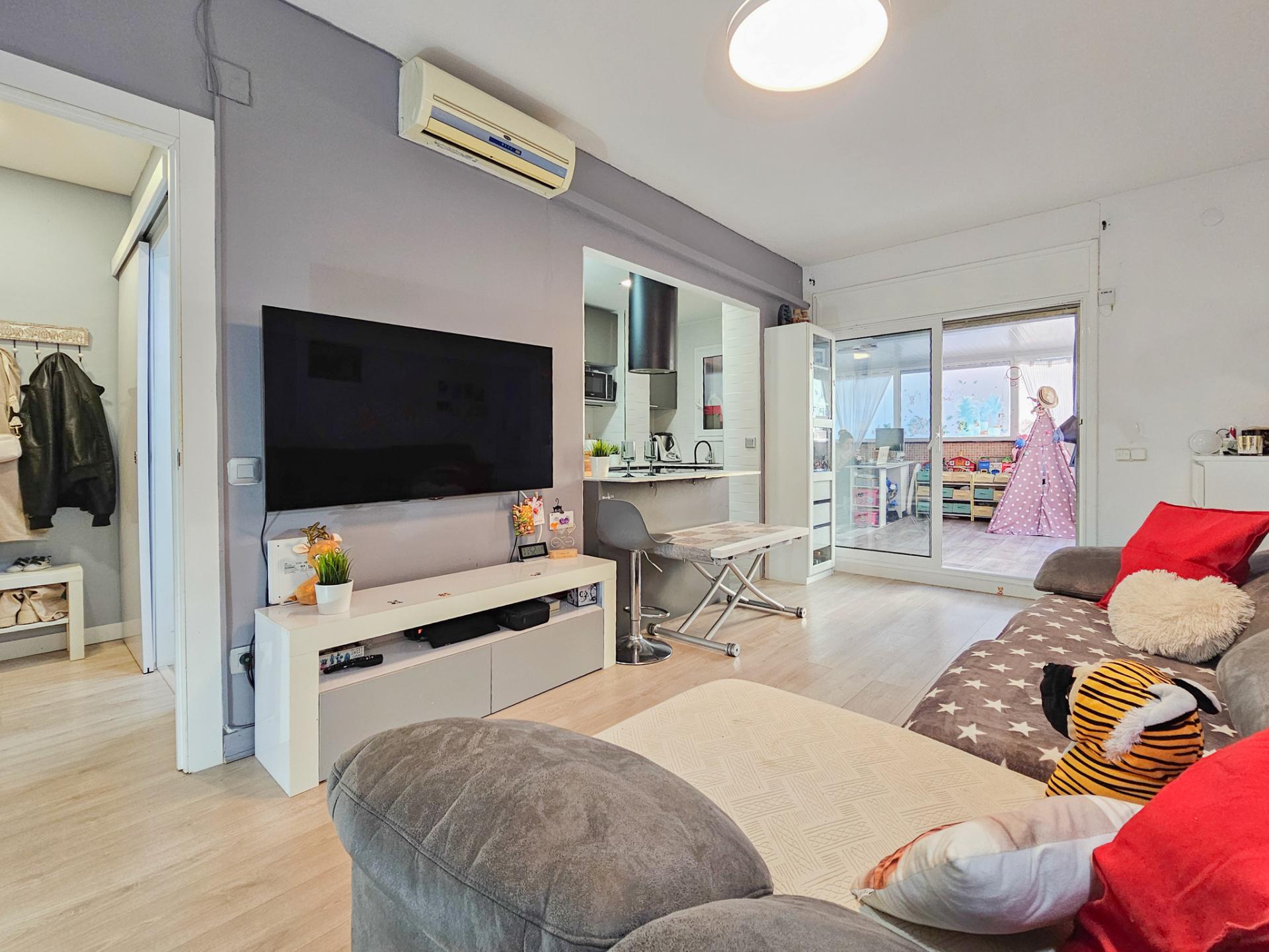 Piso – Cornellà de Llobregat 59.00 m2 photo12
