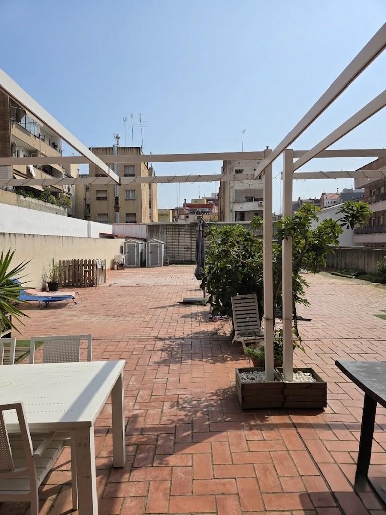 Local comercial – Barcelona 225.00 m2 photo2