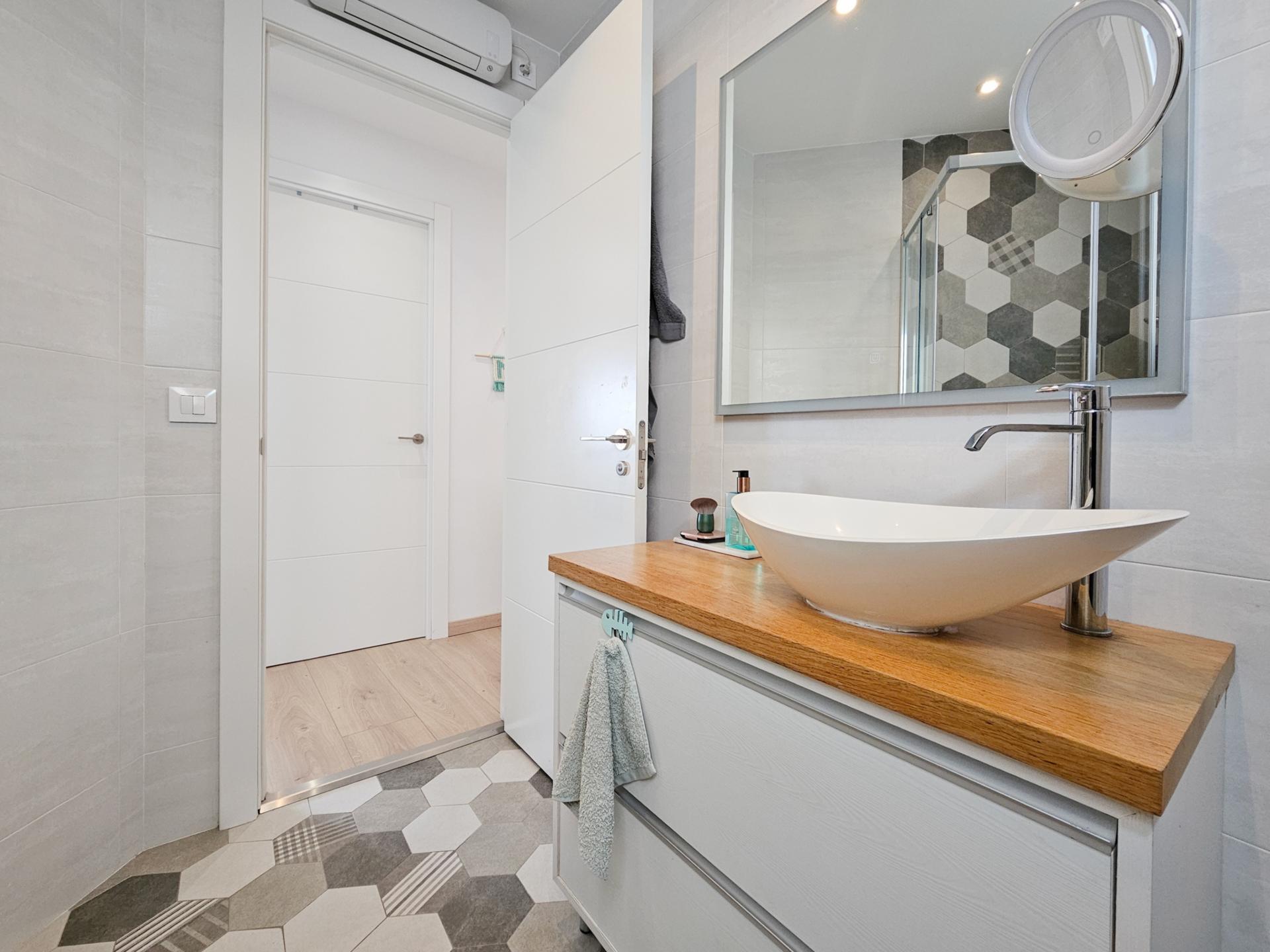 Piso – Barcelona 64.00 m2 photo3