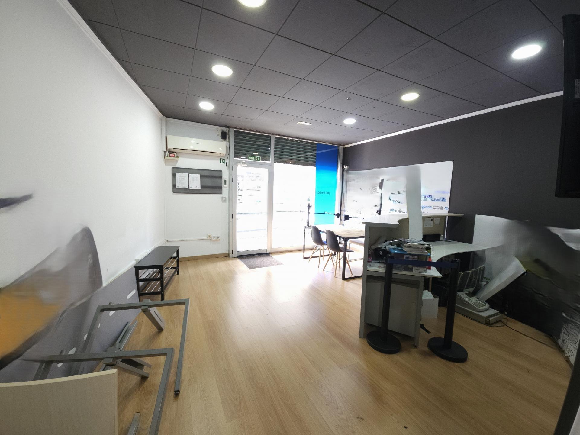 Local comercial – Sant Joan Despí 111.00 m2 photo4