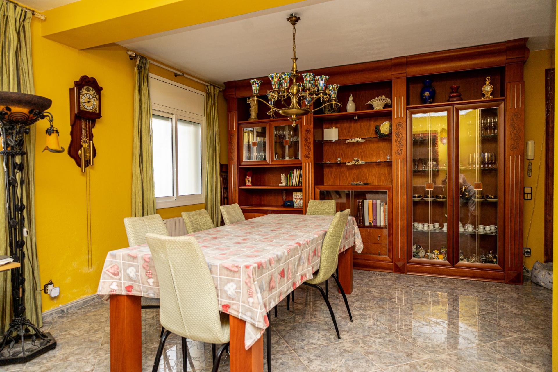 Xalet – Badalona 270.00 m2 photo3