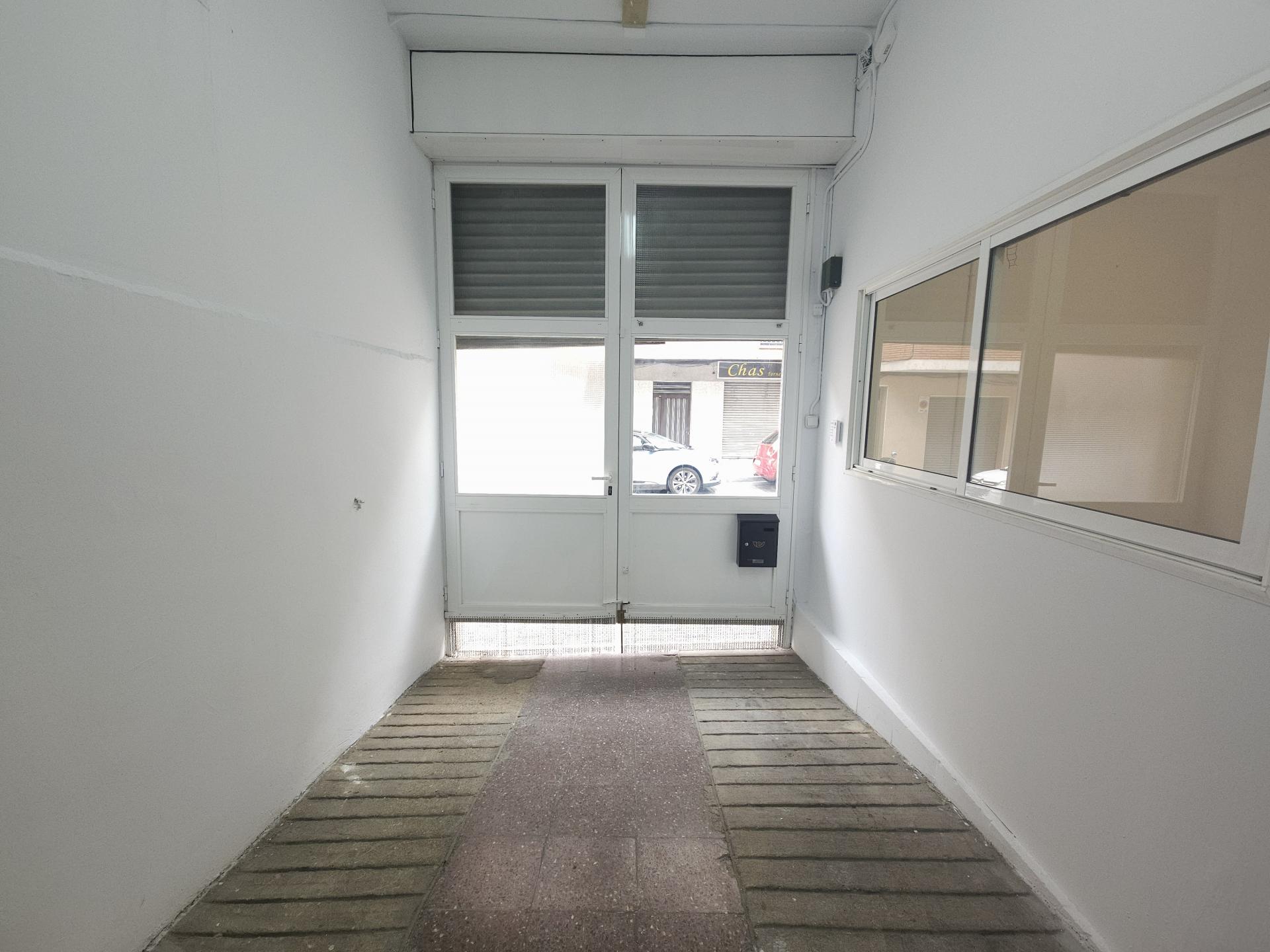 Local comercial – Sant Joan Despí 156.00 m2 photo3
