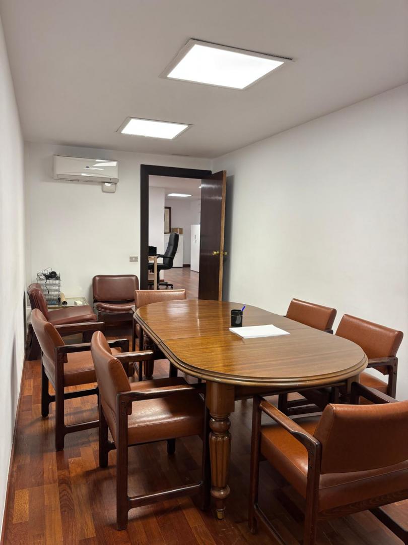 Oficina – Barcelona 240.00 m2