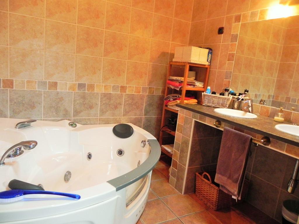 Chalet – Cubelles 800.00 m2 photo22