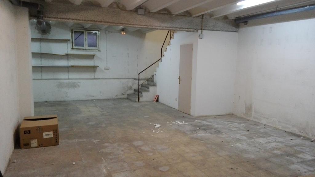 Local comercial – Hospitalet de Llobregat 800.00 m2 photo3